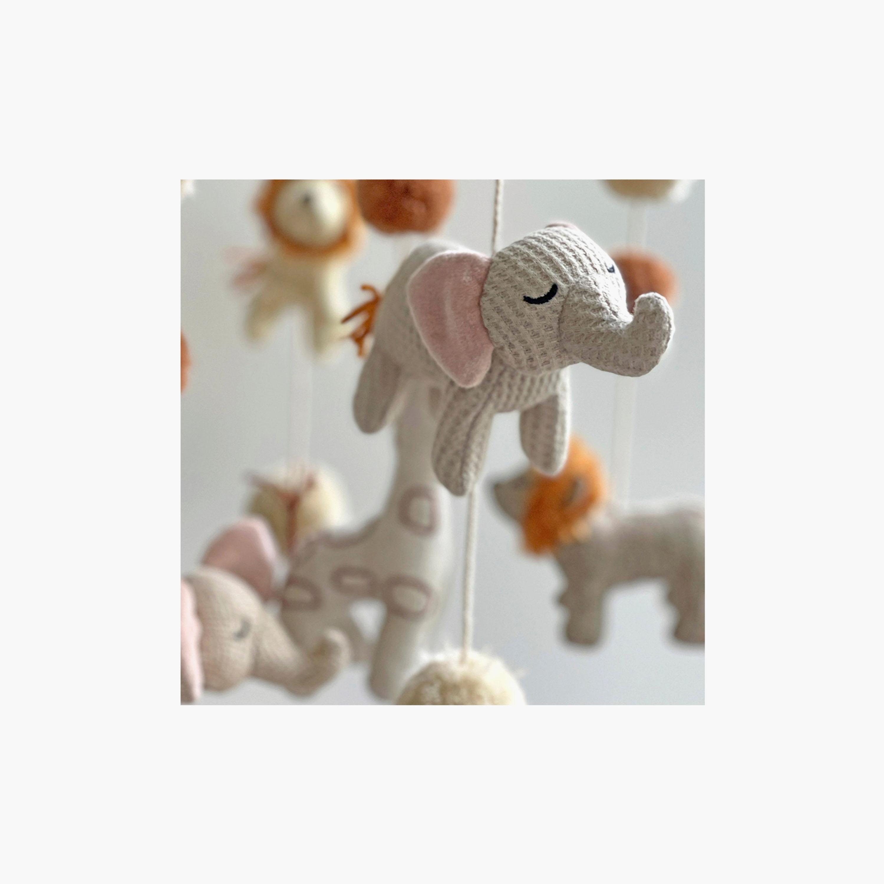 ديكور معلق للسقف كيندي من كرين بيبي-baby-nursery-roomdecor-image-7