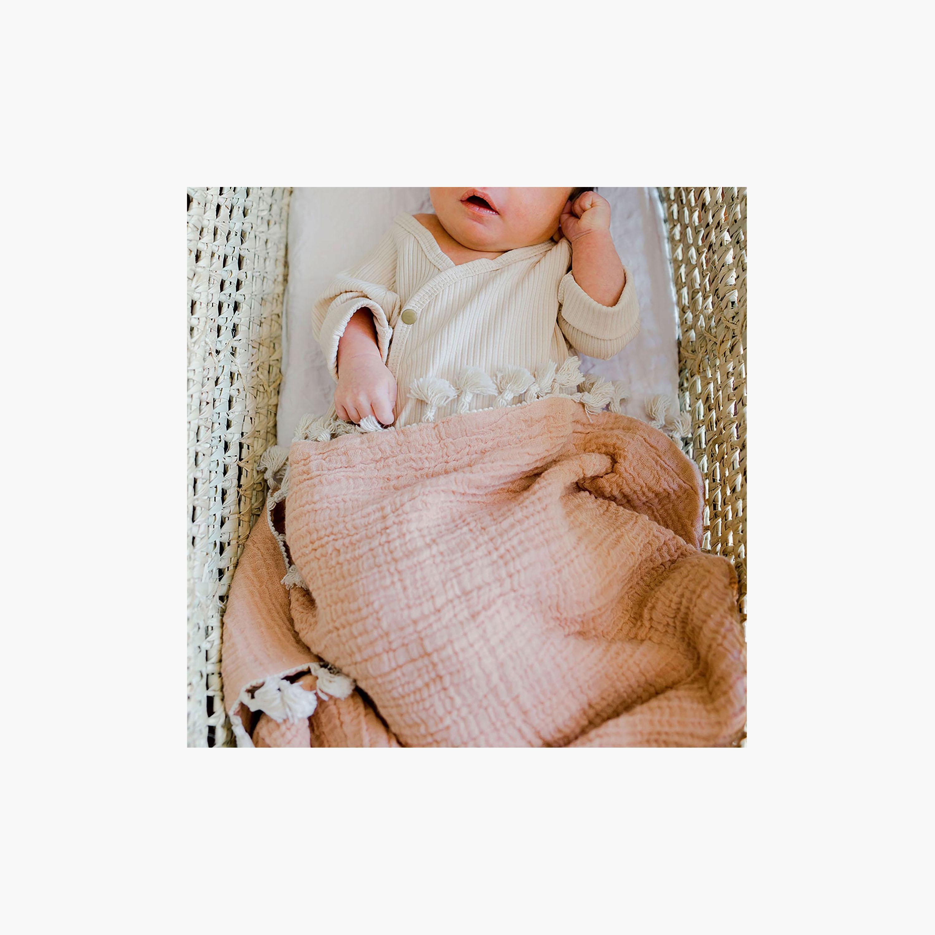 بطانية موسلين 6 طبقات مصنوعة يدوياً للأطفال من كرين بيبي-baby-nursery-blanketsandswaddles-receivingblankets-image-5