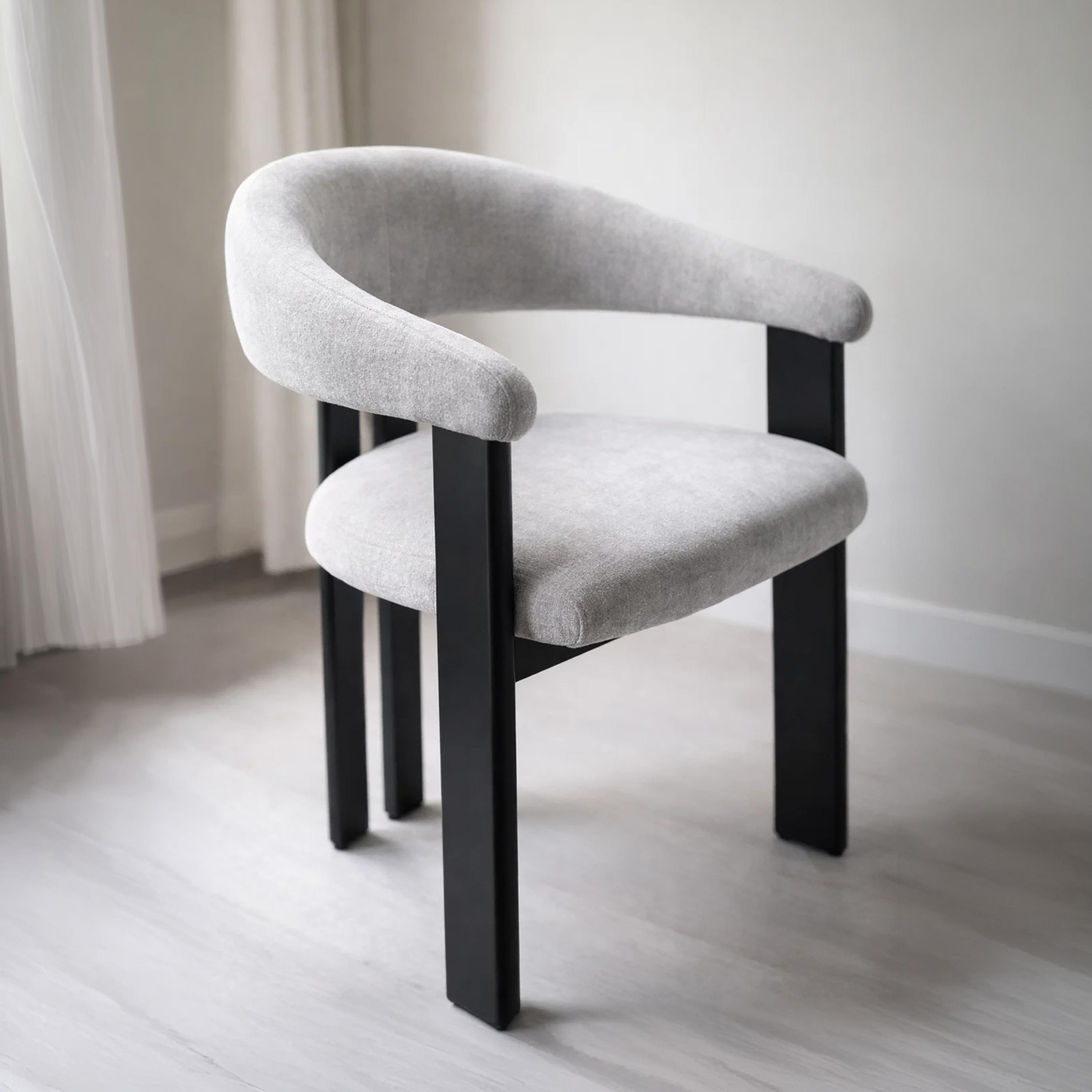 كرسي بذراع منحنية من ماريا هومز-furniture-sofaandseating-armchairs-image-1