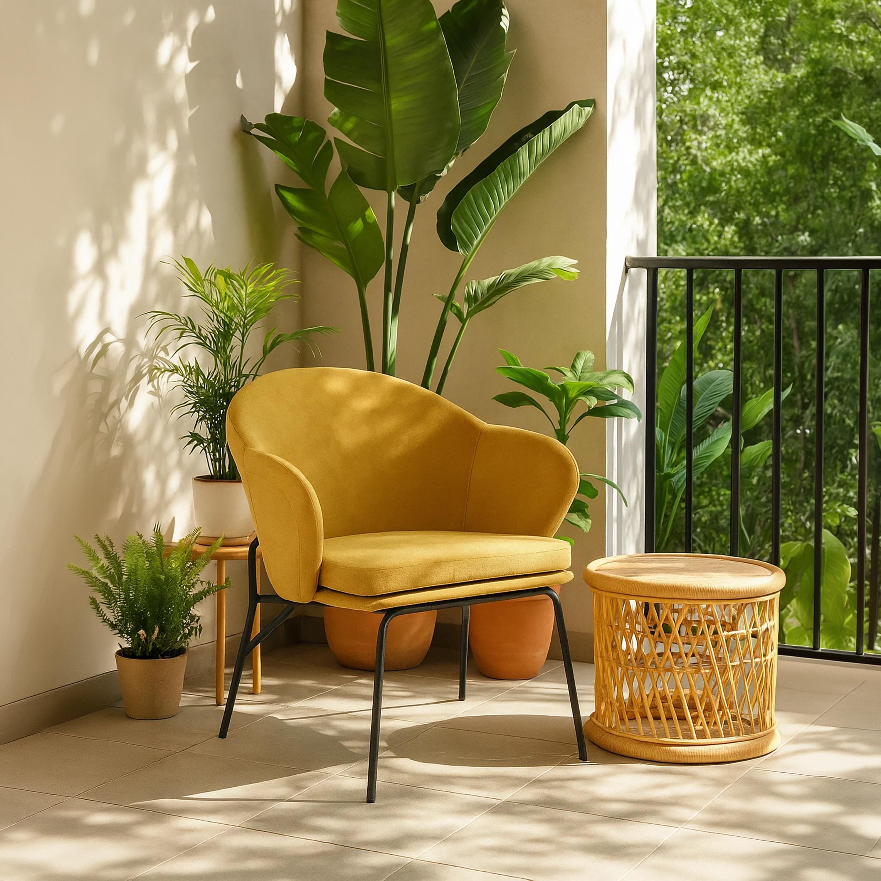 كرسي بذراع منحنية من ماريا هومز-furniture-sofaandseating-armchairs-image-3