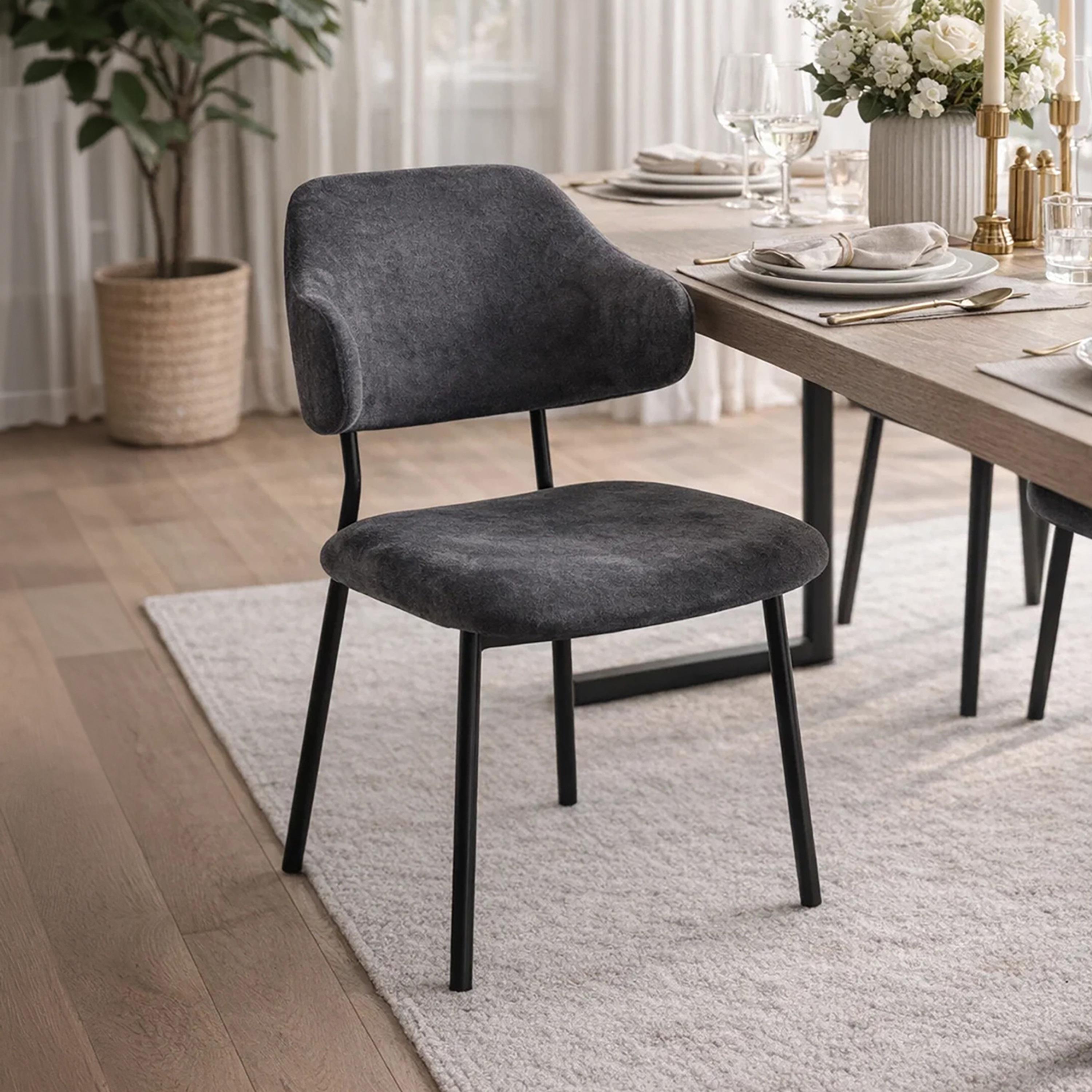 كرسي بذراع منحنية من ماريا هومز-furniture-sofaandseating-armchairs-image-1