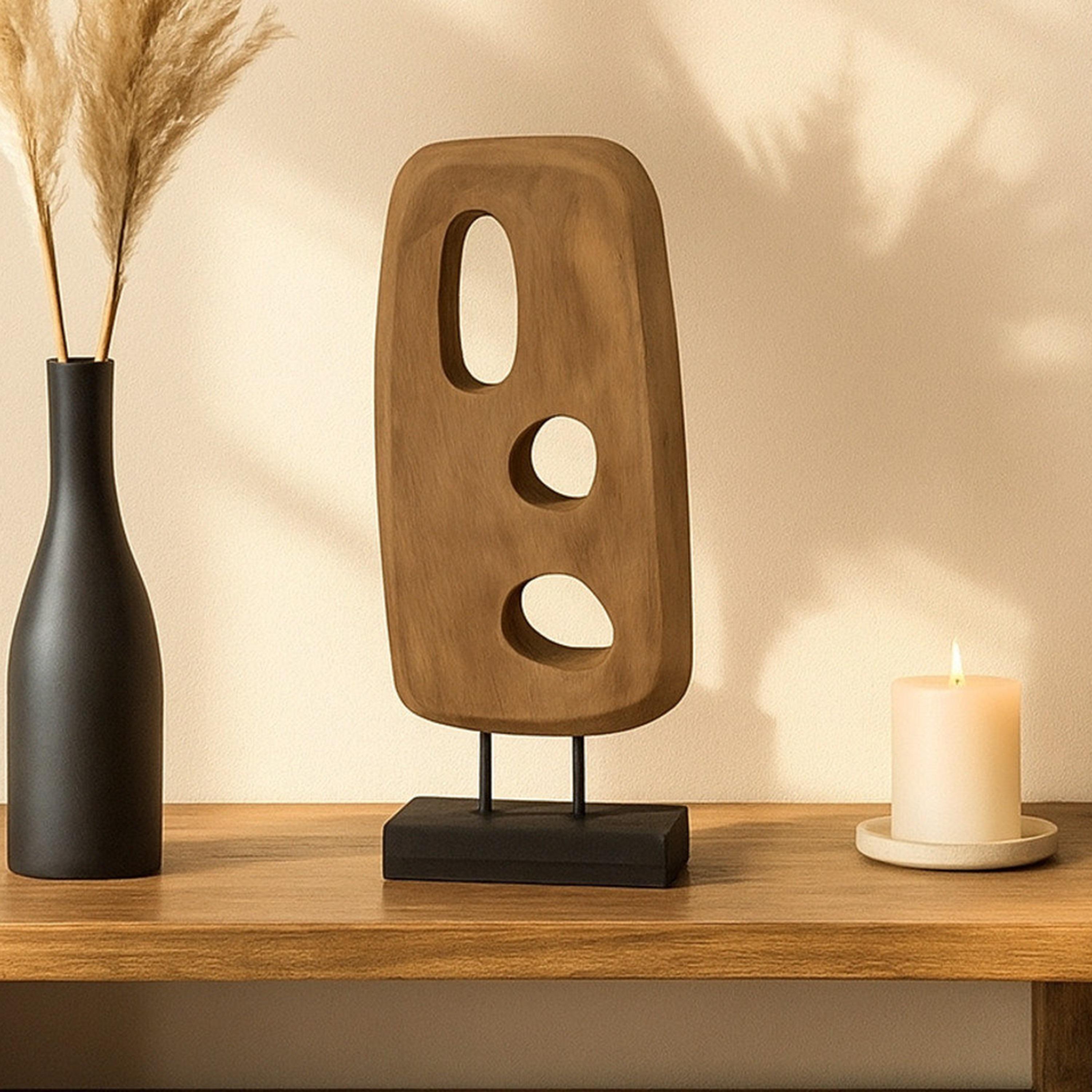 منحوتة خشبية سوداء بتصميم عصري وتفاصيل مفرغة تجريدية من ماريا هومز-household-decor-decorativeobjectsandsculptures-image-1