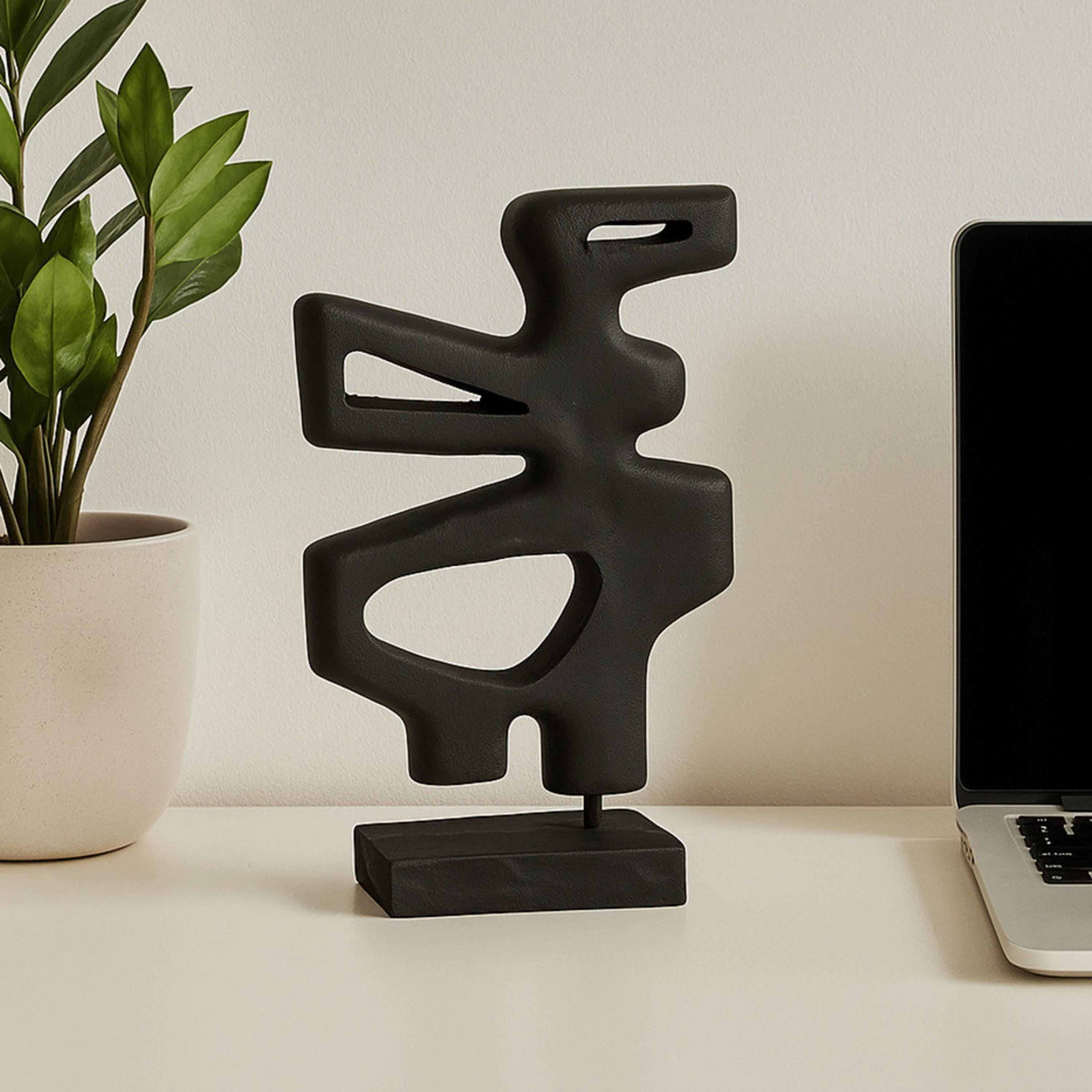 منحوتة تجريدية خشبية سوداء بتصميم عصري من ماريا هومز-household-decor-decorativeobjectsandsculptures-image-1