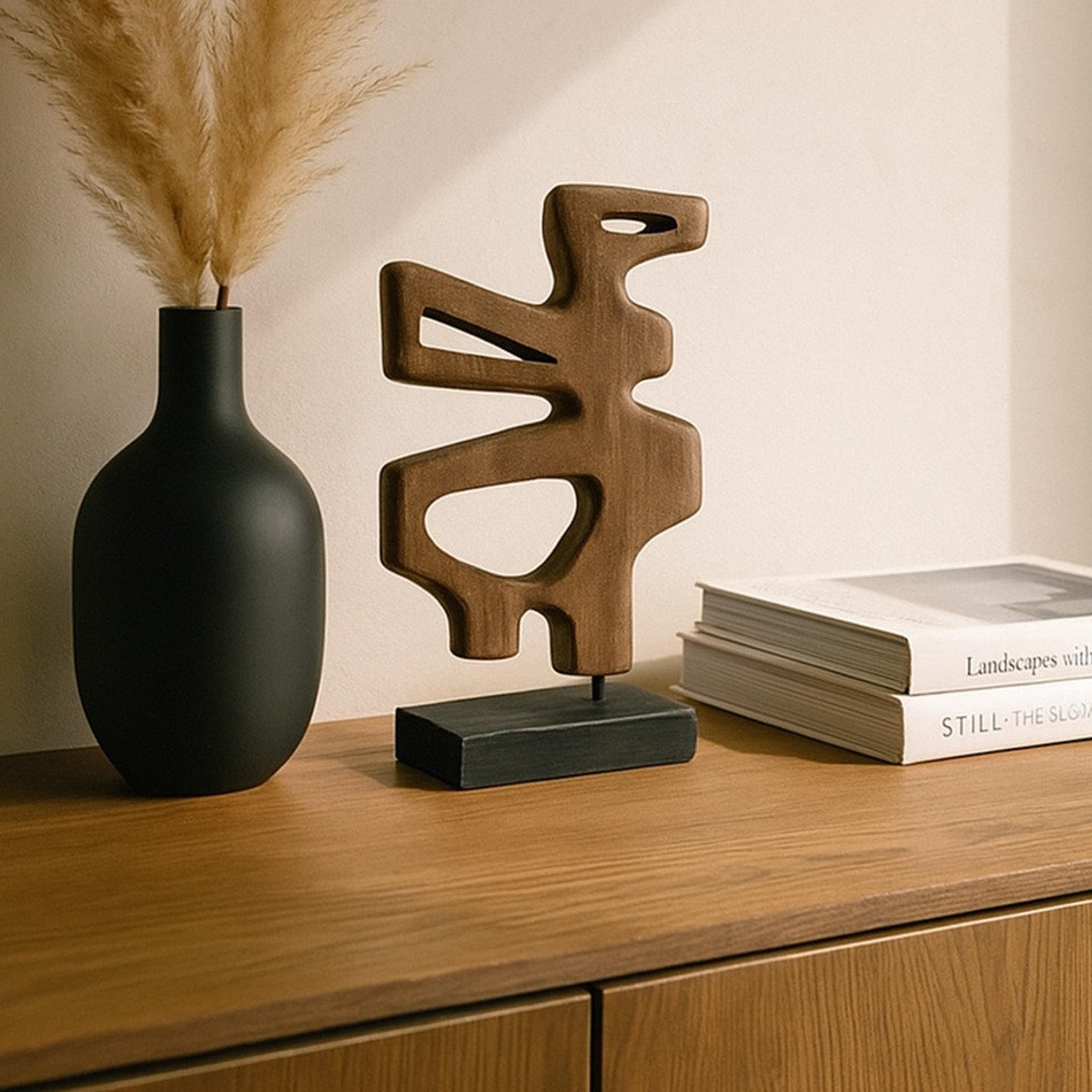 منحوتة تجريدية خشبية سوداء بتصميم عصري من ماريا هومز-household-decor-decorativeobjectsandsculptures-image-2