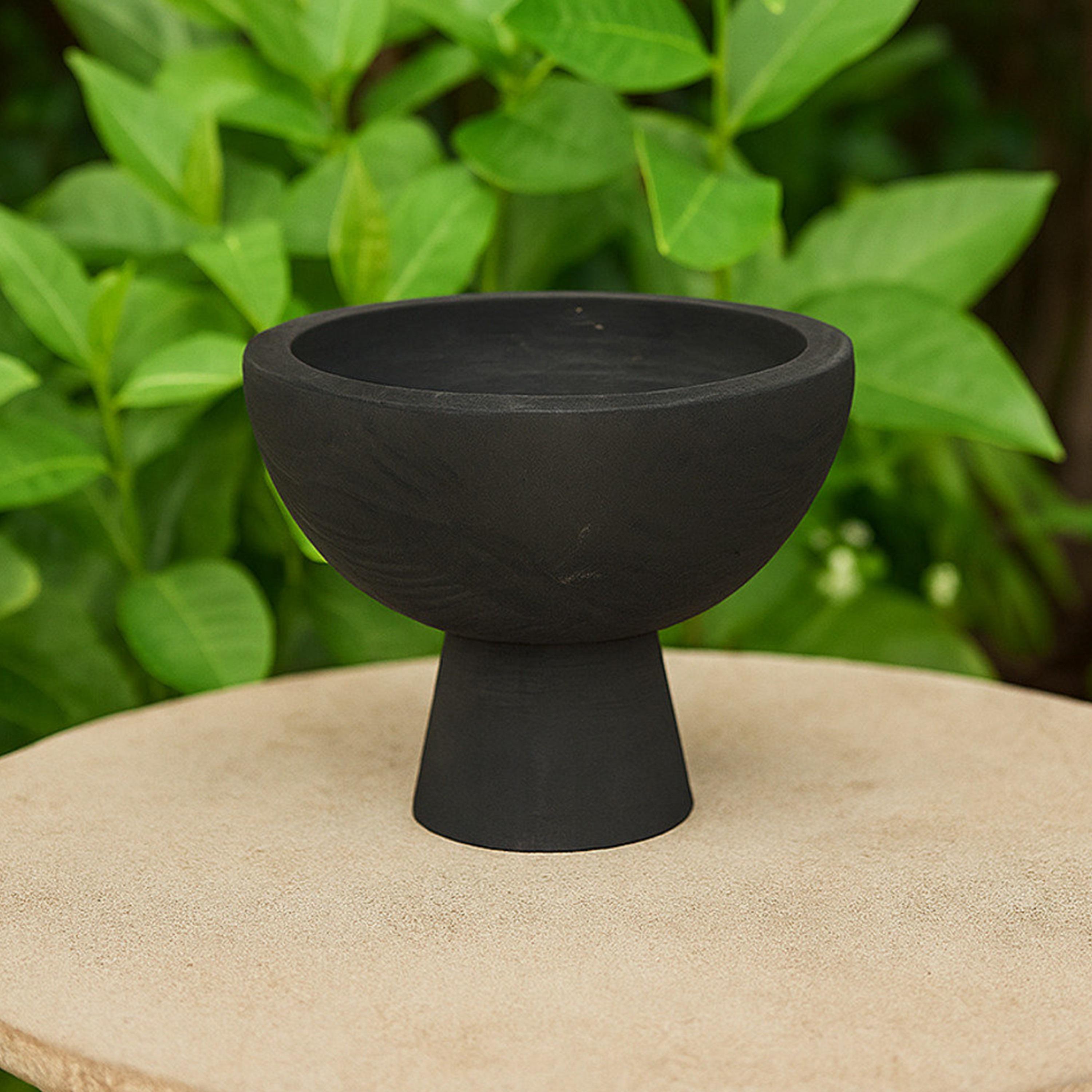 وعاء بقاعدة خشبية بتصميم عصري أسود من ماريا هومز-household-decor-vasesandbowls-image-4