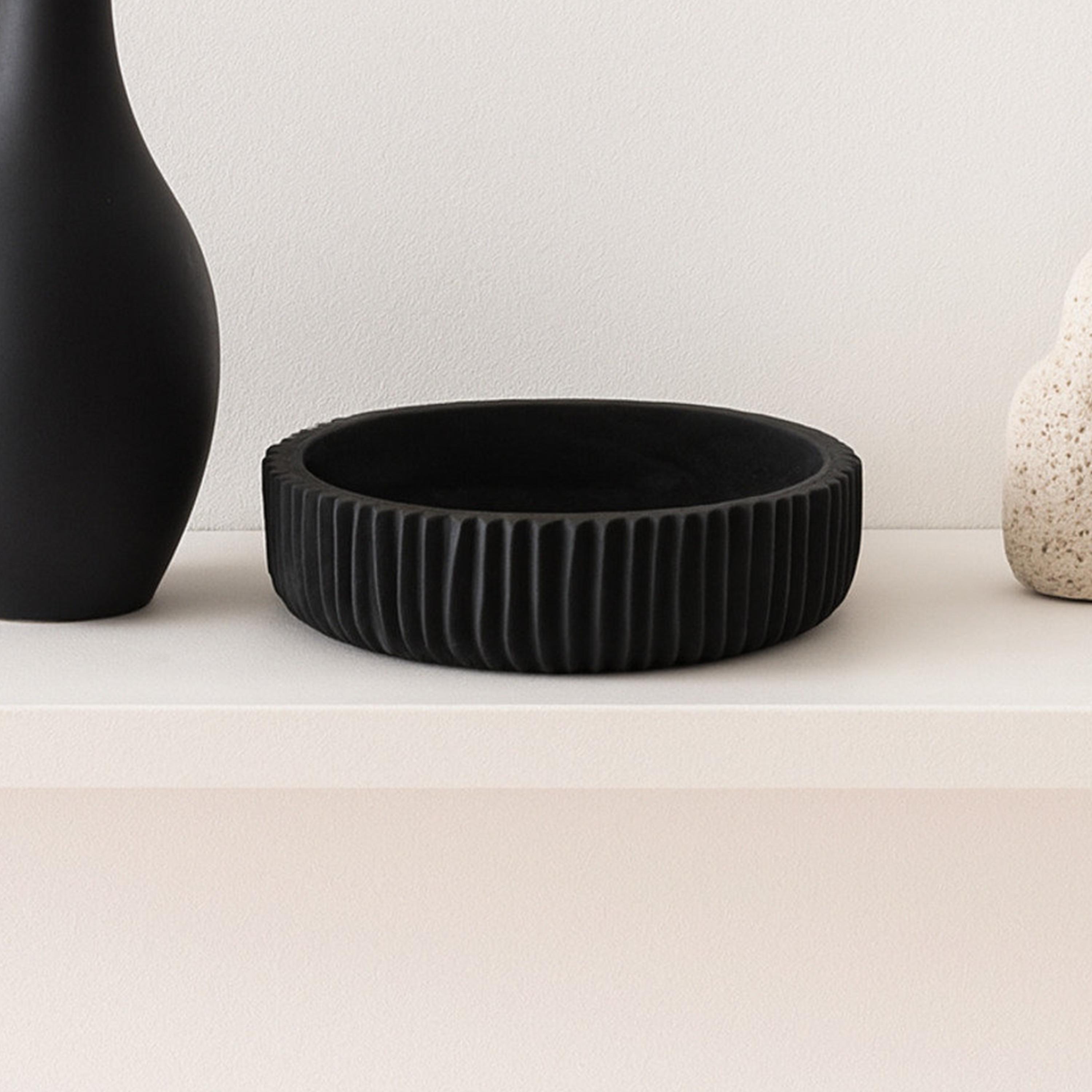وعاء ديكور خشبي أسود عصري من ماريا هومز-household-decor-vasesandbowls-image-4