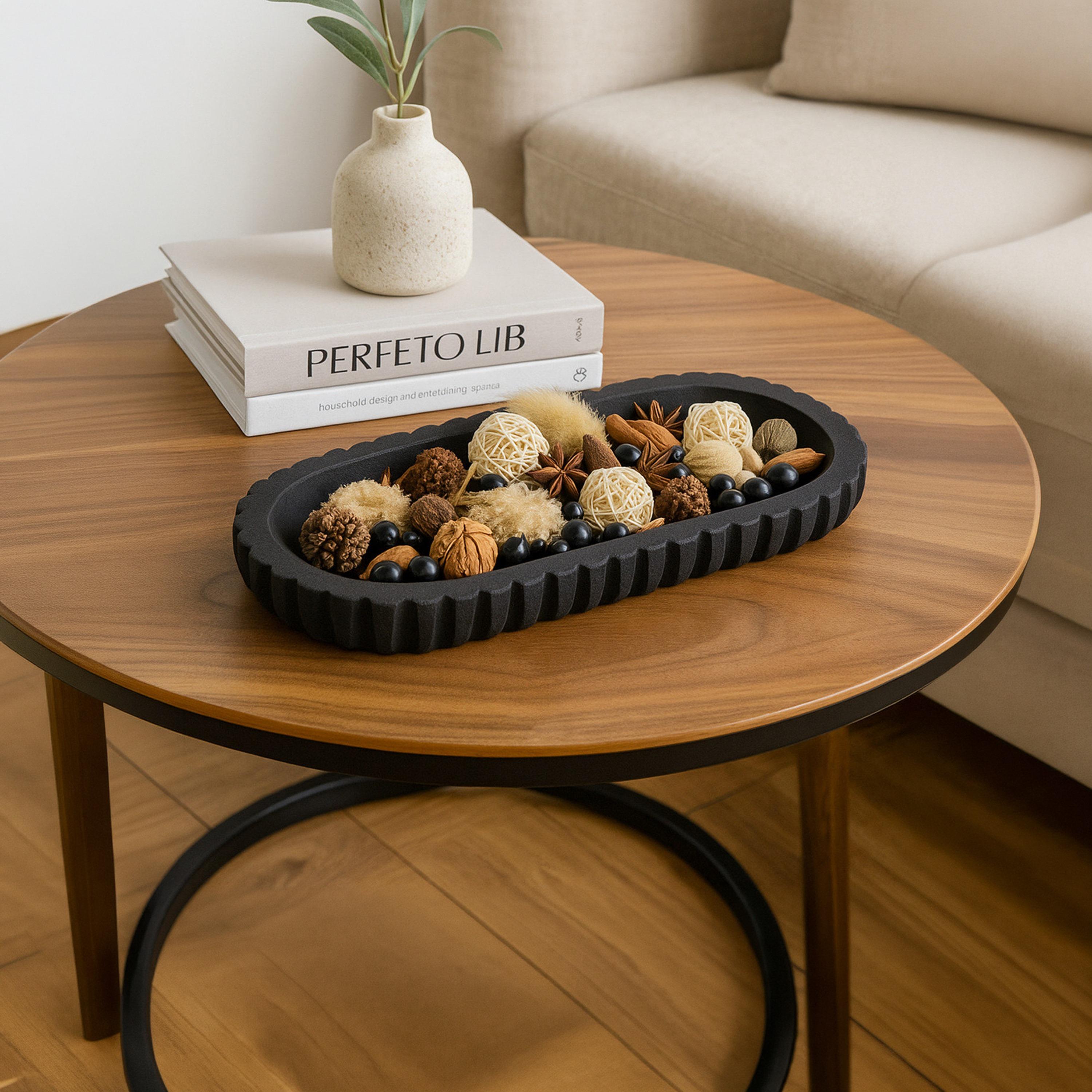صينية تقديم ديكور بيضاوية خشبية سوداء عصرية من ماريا هومز-household-decor-boxesandtrays-image-2