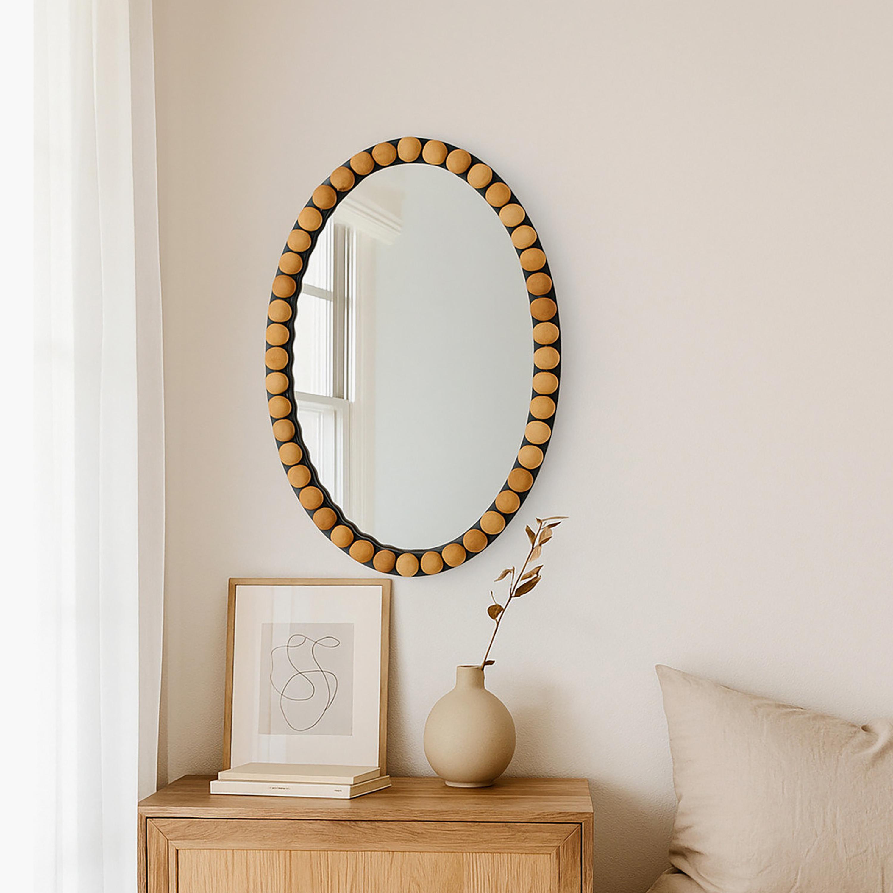 مرآة حائط بإطار مزين بالخرز الزجاجي البني من ماريا هومز-household-walldecorandmirrors-mirrors-wallmirrors-image-1