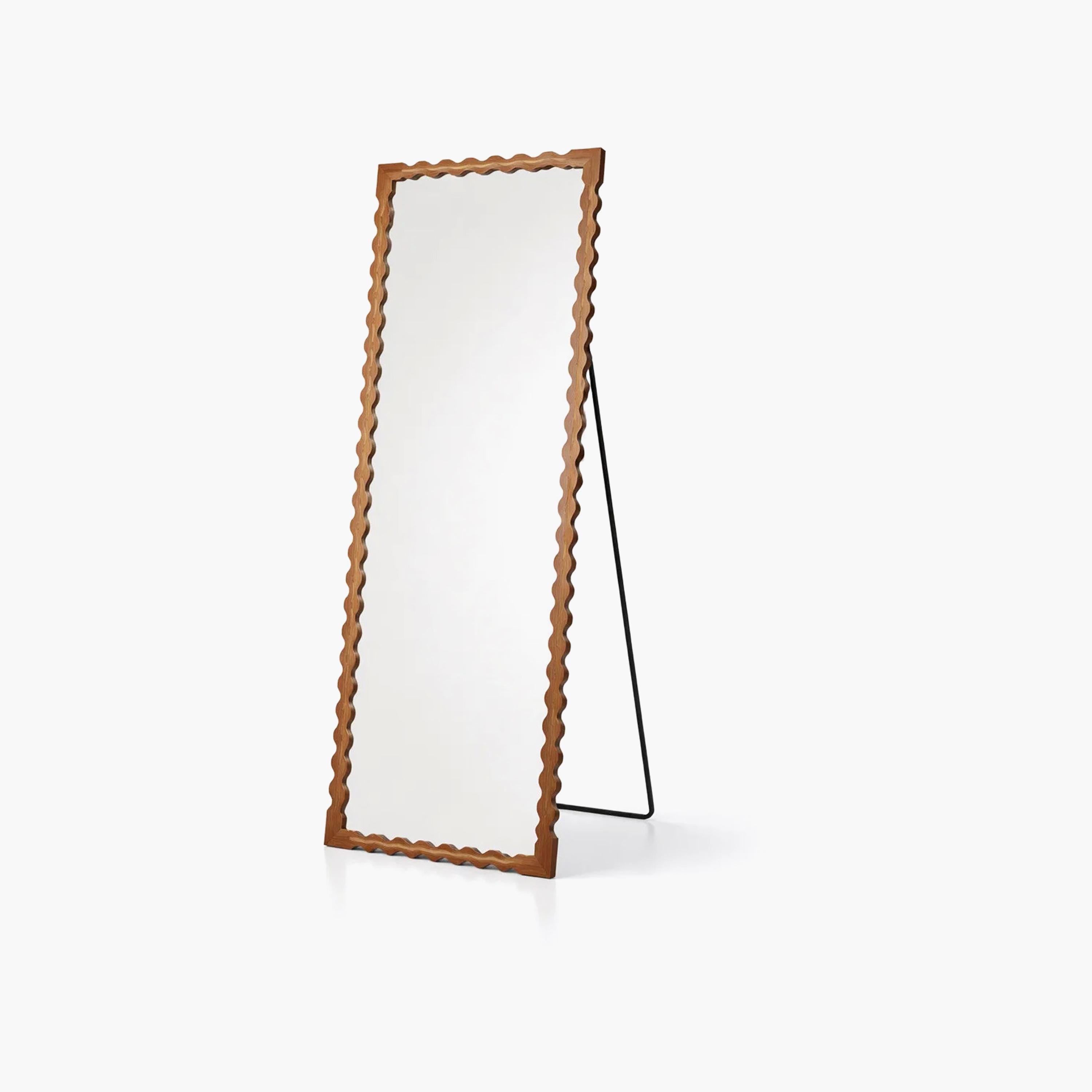 مرآة أرضية بإطار متموج من الزجاج البني من ماريا هومز-household-walldecorandmirrors-mirrors-wallmirrors-image-4