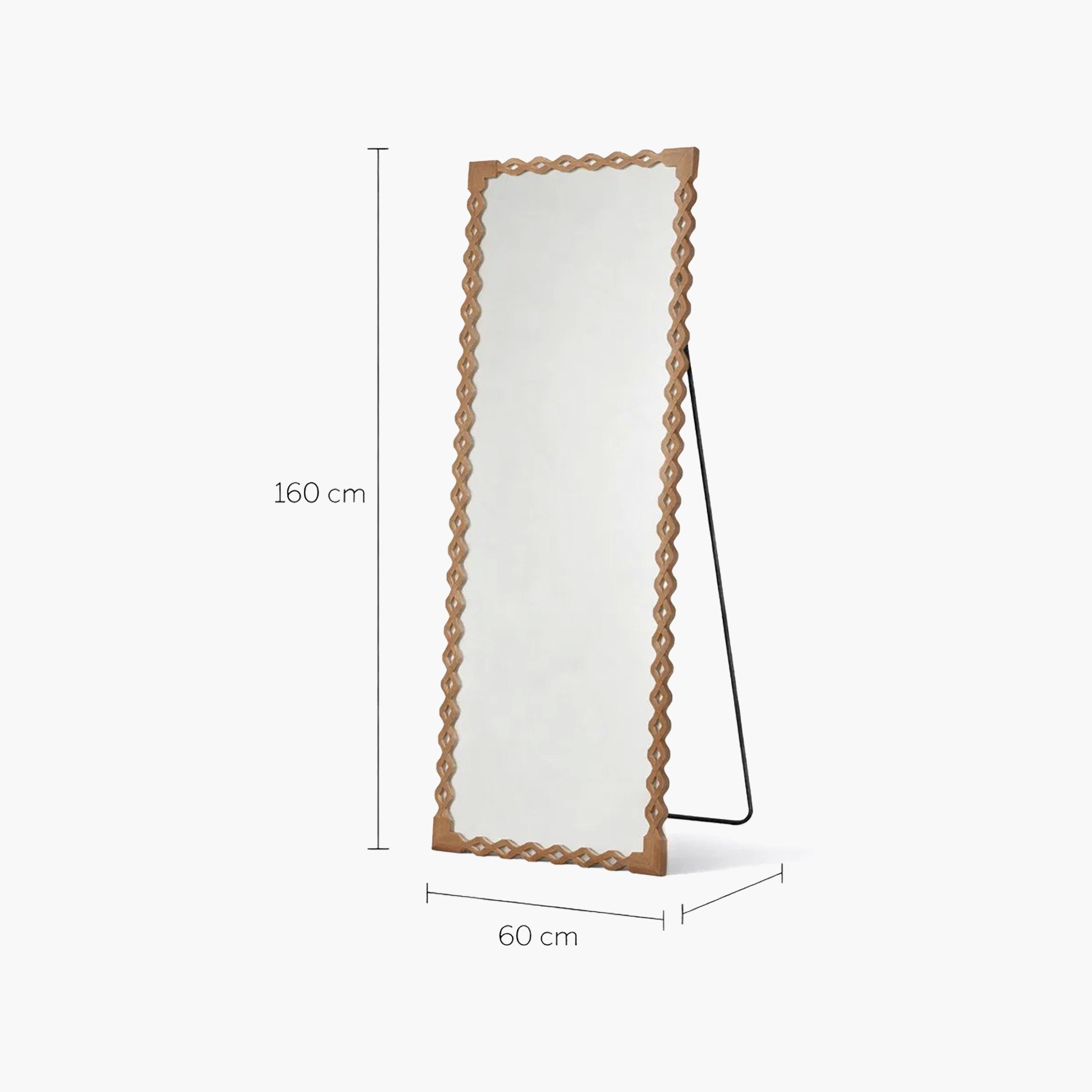 مرآة أرضية بإطار متموج من الزجاج البني من ماريا هومز-household-walldecorandmirrors-mirrors-wallmirrors-image-5