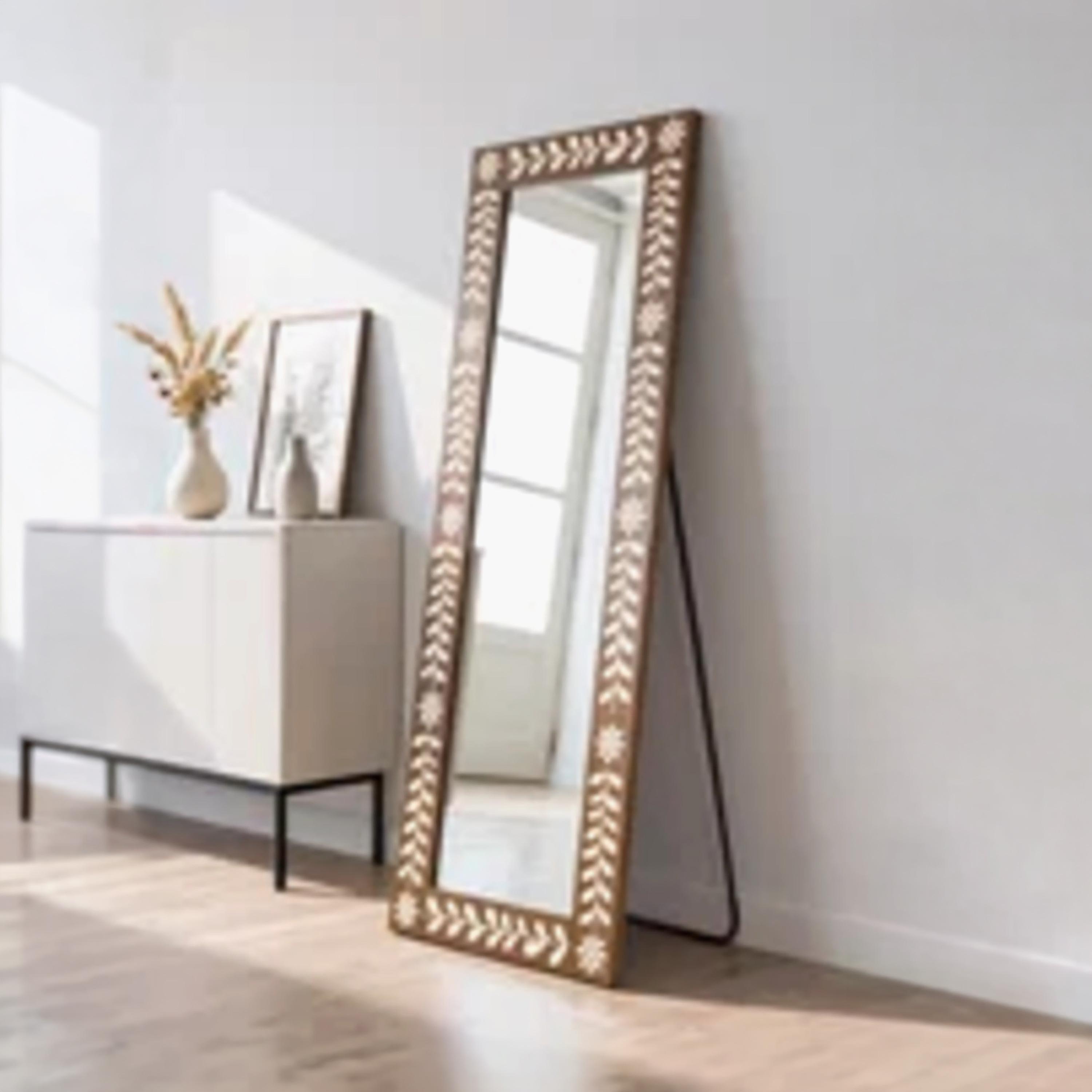 مرآة أرضية بإطار زجاجي بني بنقشة زهور من ماريا هومز-household-walldecorandmirrors-mirrors-wallmirrors-image-1