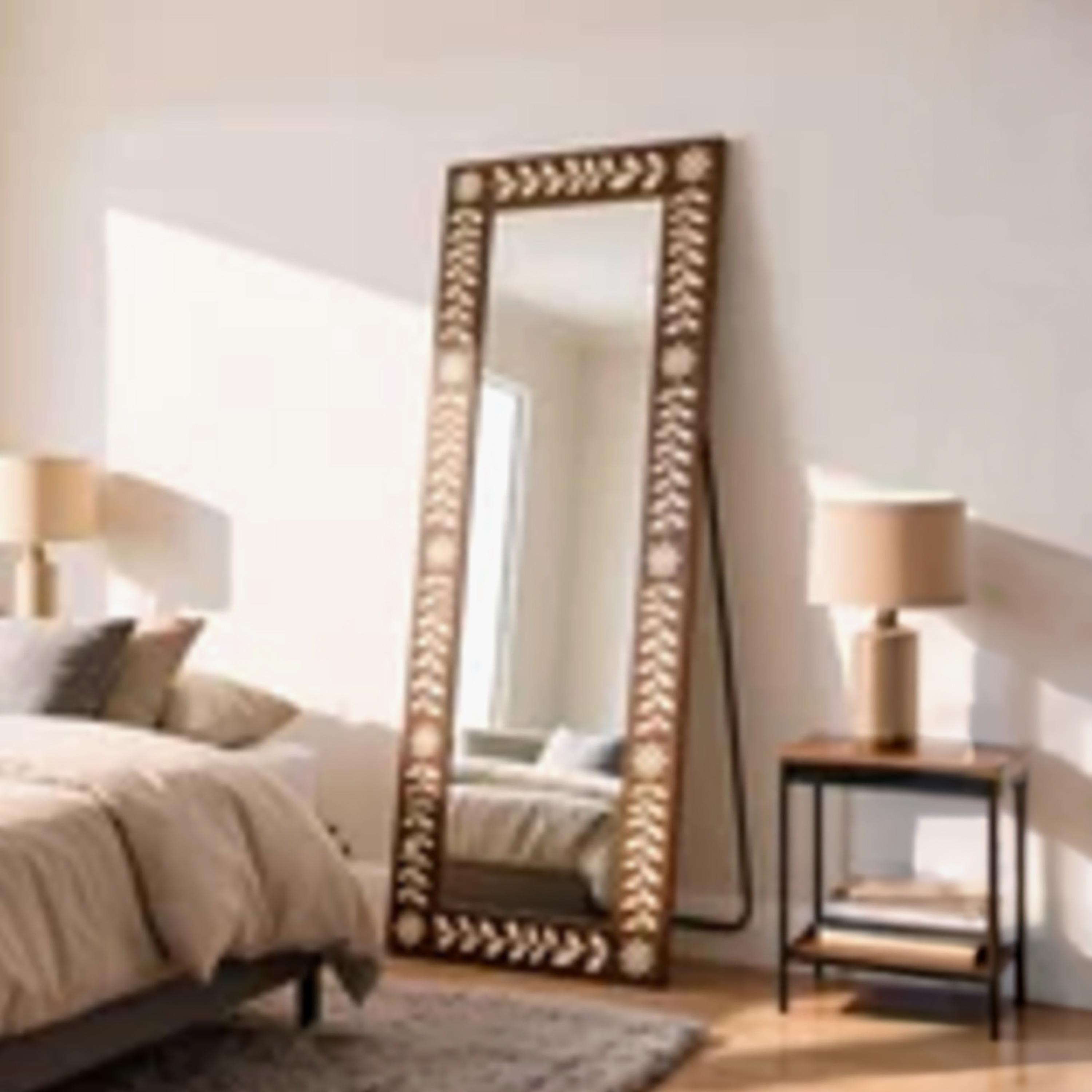 مرآة أرضية بإطار زجاجي بني بنقشة زهور من ماريا هومز-household-walldecorandmirrors-mirrors-wallmirrors-image-2