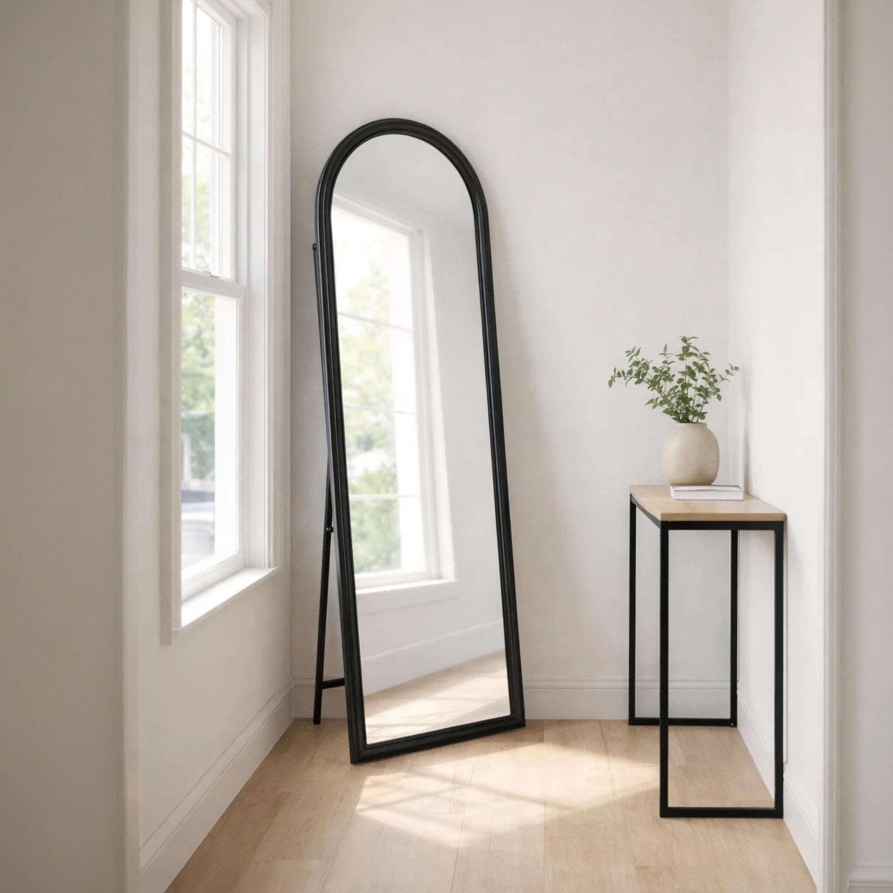 مرآة أرضية زجاجية بتصميم مقوس من ماريا هومز-household-walldecorandmirrors-mirrors-wallmirrors-image-1