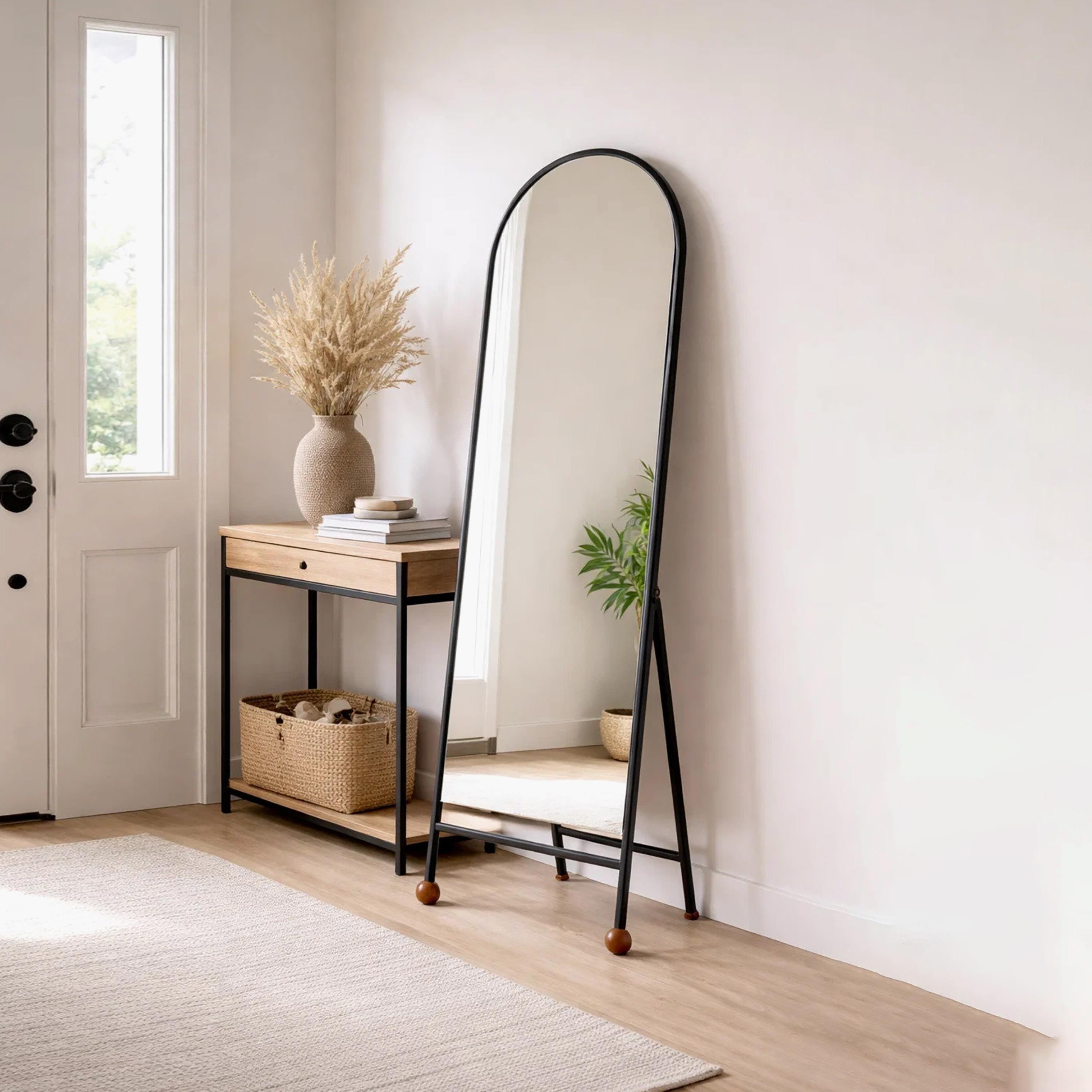 مرآة أرضية بإطار مقوس من الزجاج الأسود من ماريا هومز-household-walldecorandmirrors-mirrors-wallmirrors-image-1