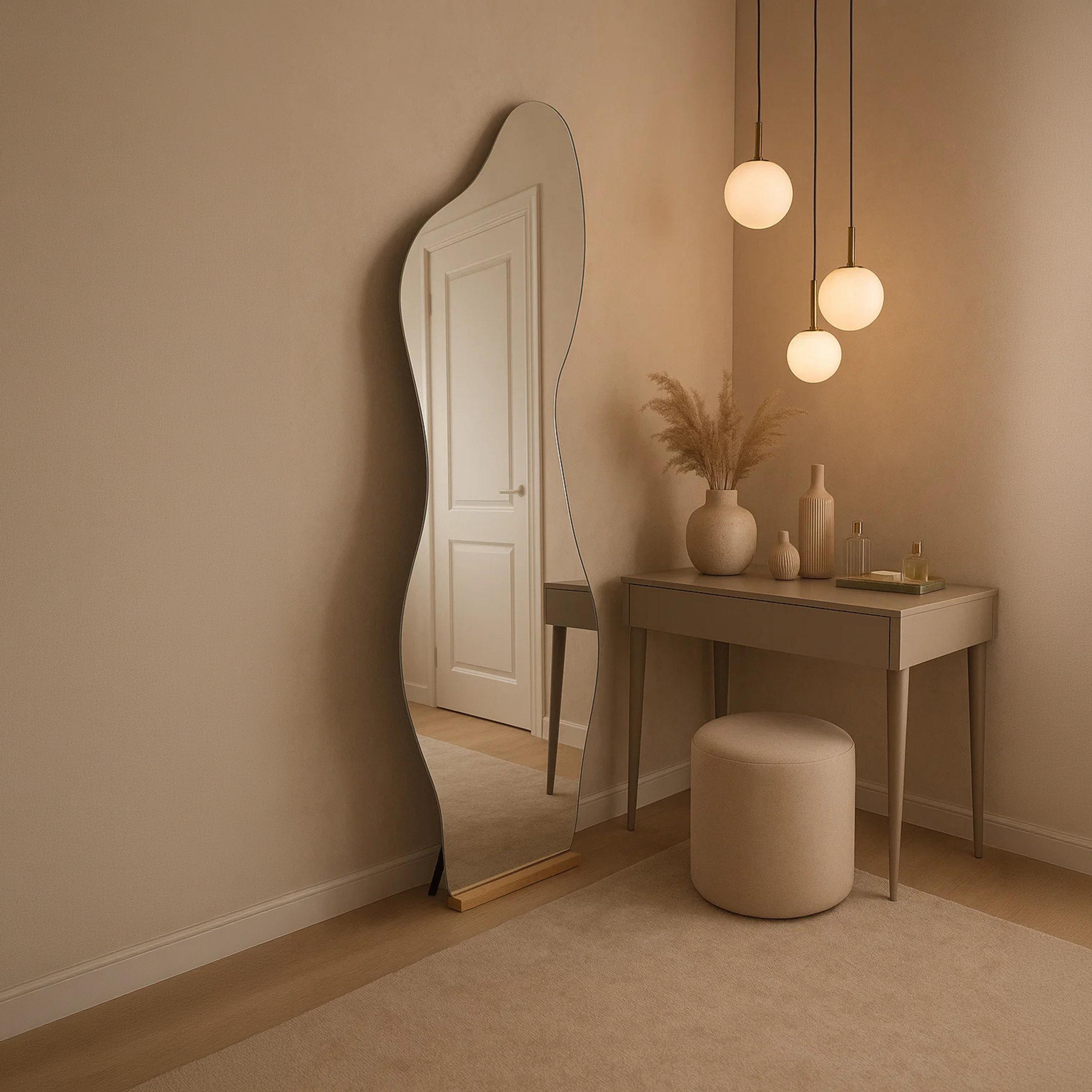 مرآة أرضية شفافة بتصميم غير منتظم من زجاج من ماريا هومز-household-walldecorandmirrors-mirrors-wallmirrors-image-3