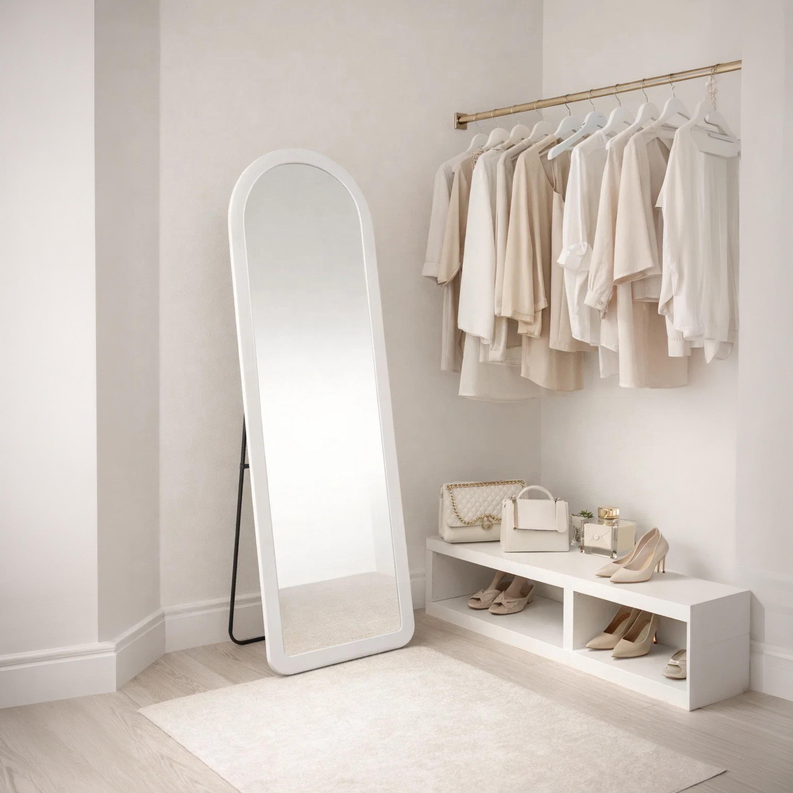 مرآة أرضية بتصميم مقوس من الزجاج الأبيض من ماريا هومز-household-walldecorandmirrors-mirrors-wallmirrors-image-3