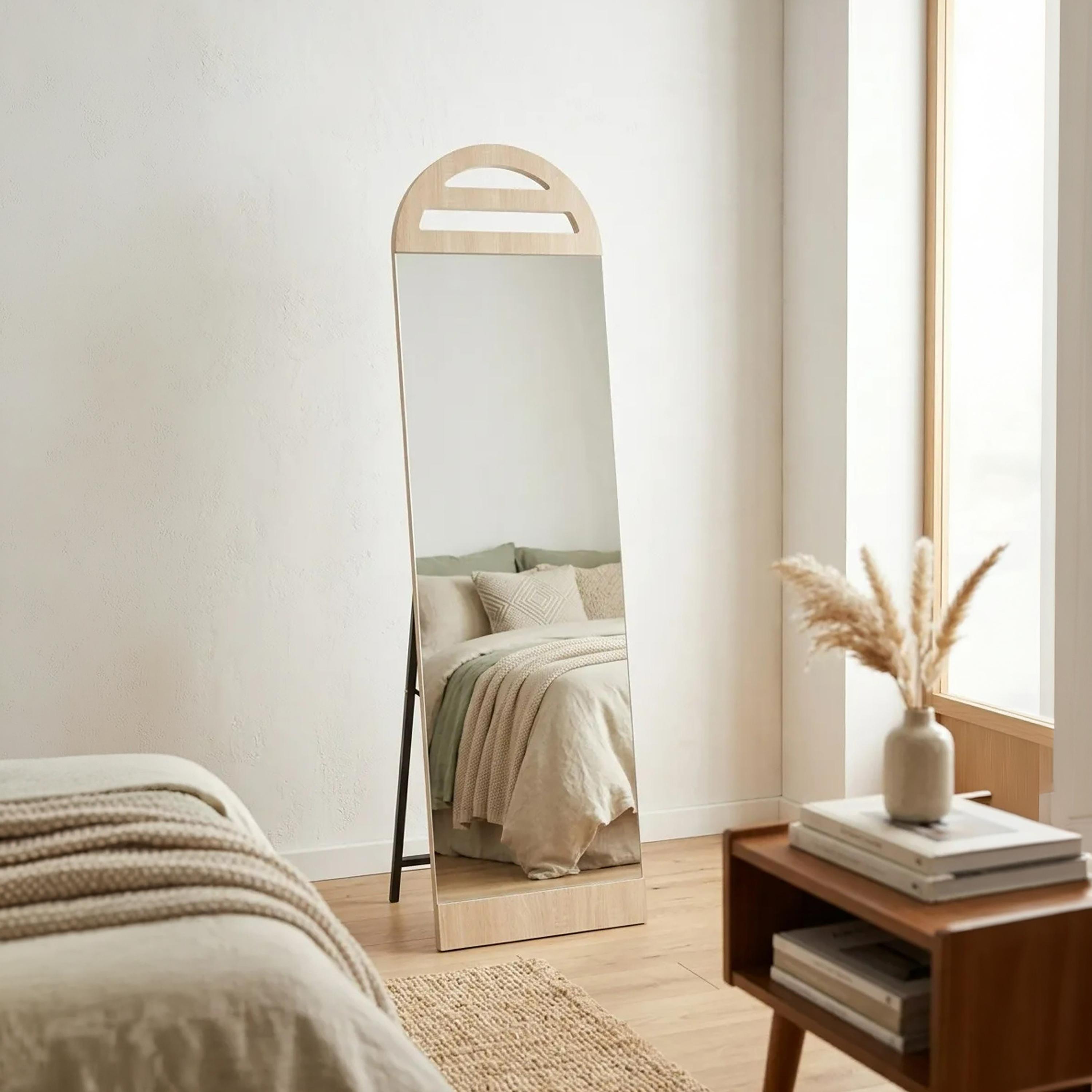 مرآة أرضية زجاجية بتصميم مقوس من ماريا هومز-household-walldecorandmirrors-mirrors-wallmirrors-image-1
