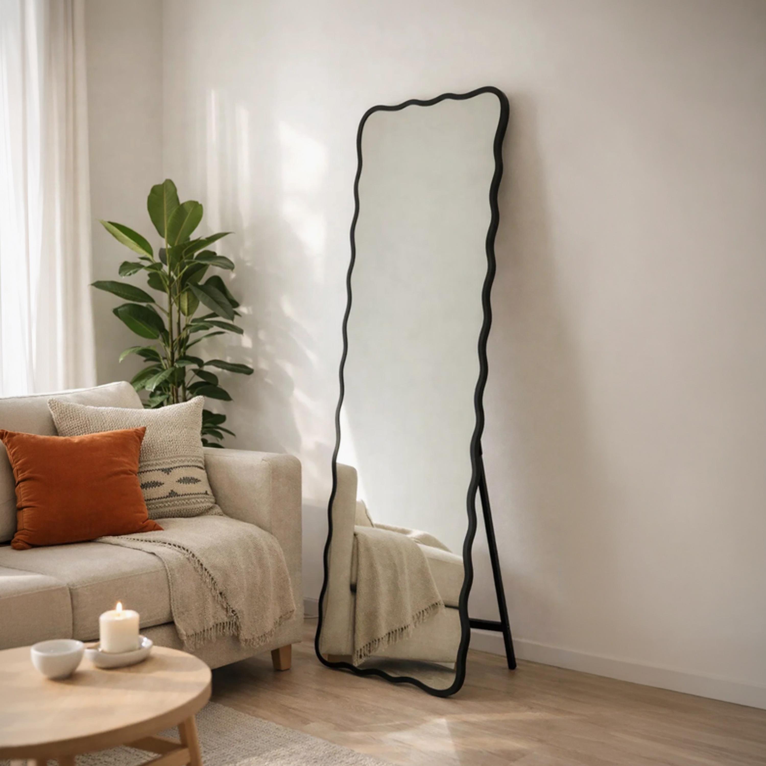 مرآة أرضية بإطار متموج من الزجاج من ماريا هومز-household-walldecorandmirrors-mirrors-wallmirrors-image-2