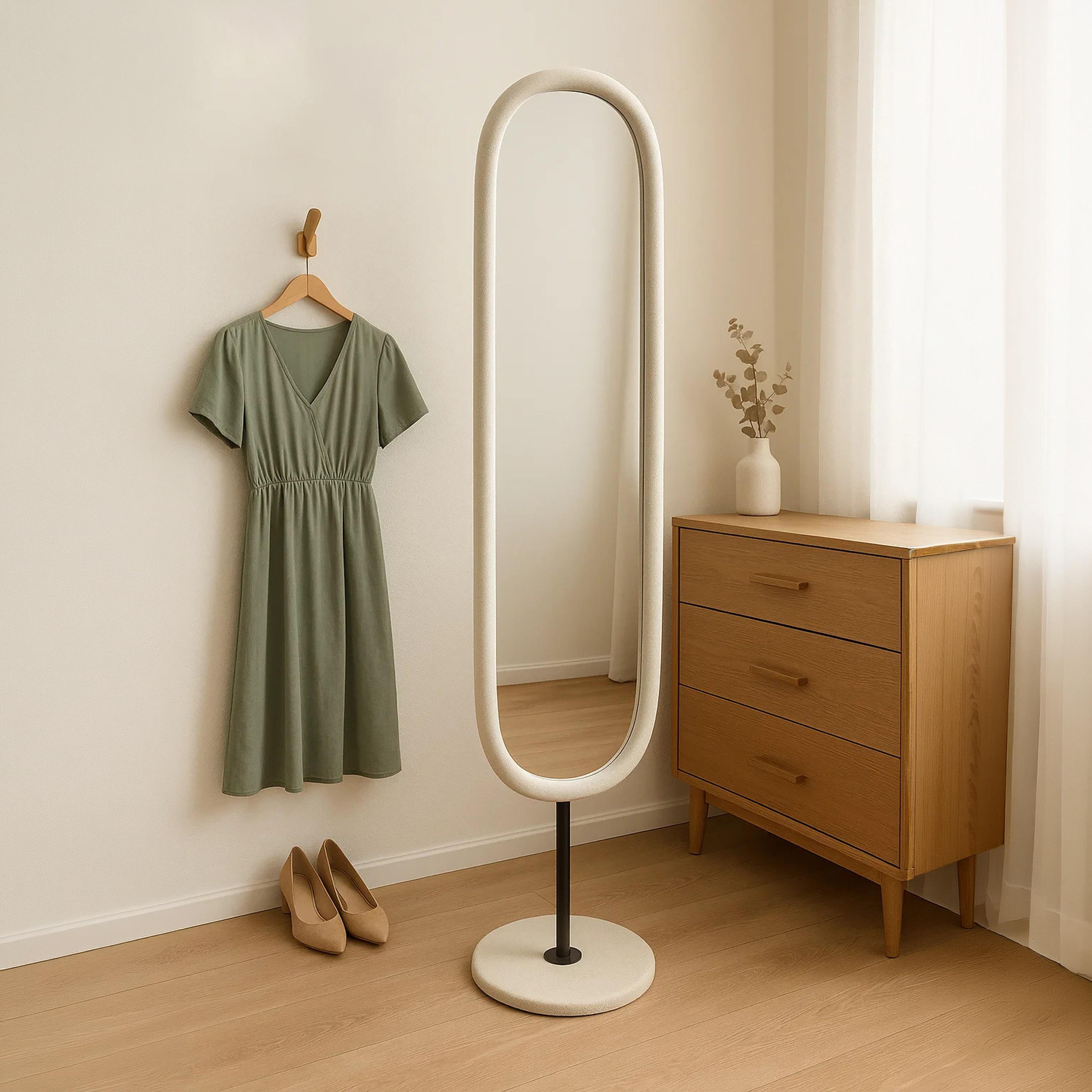 مرآة أرضية بيضاوية زجاجية بلون أبيض من ماريا هومز-household-walldecorandmirrors-mirrors-wallmirrors-image-1
