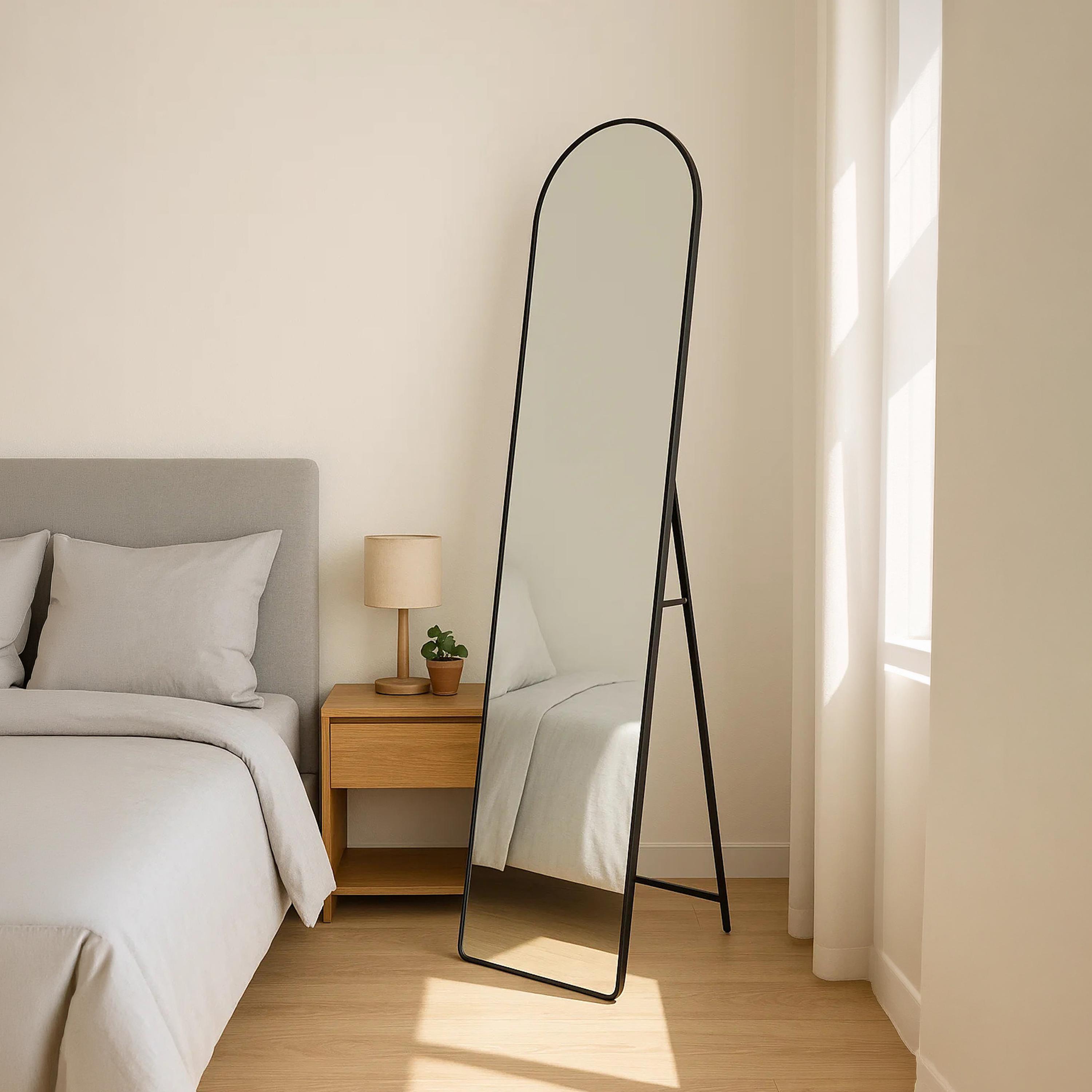مرآة أرضية زجاجية بتصميم مقوس من ماريا هومز-household-walldecorandmirrors-mirrors-wallmirrors-image-1