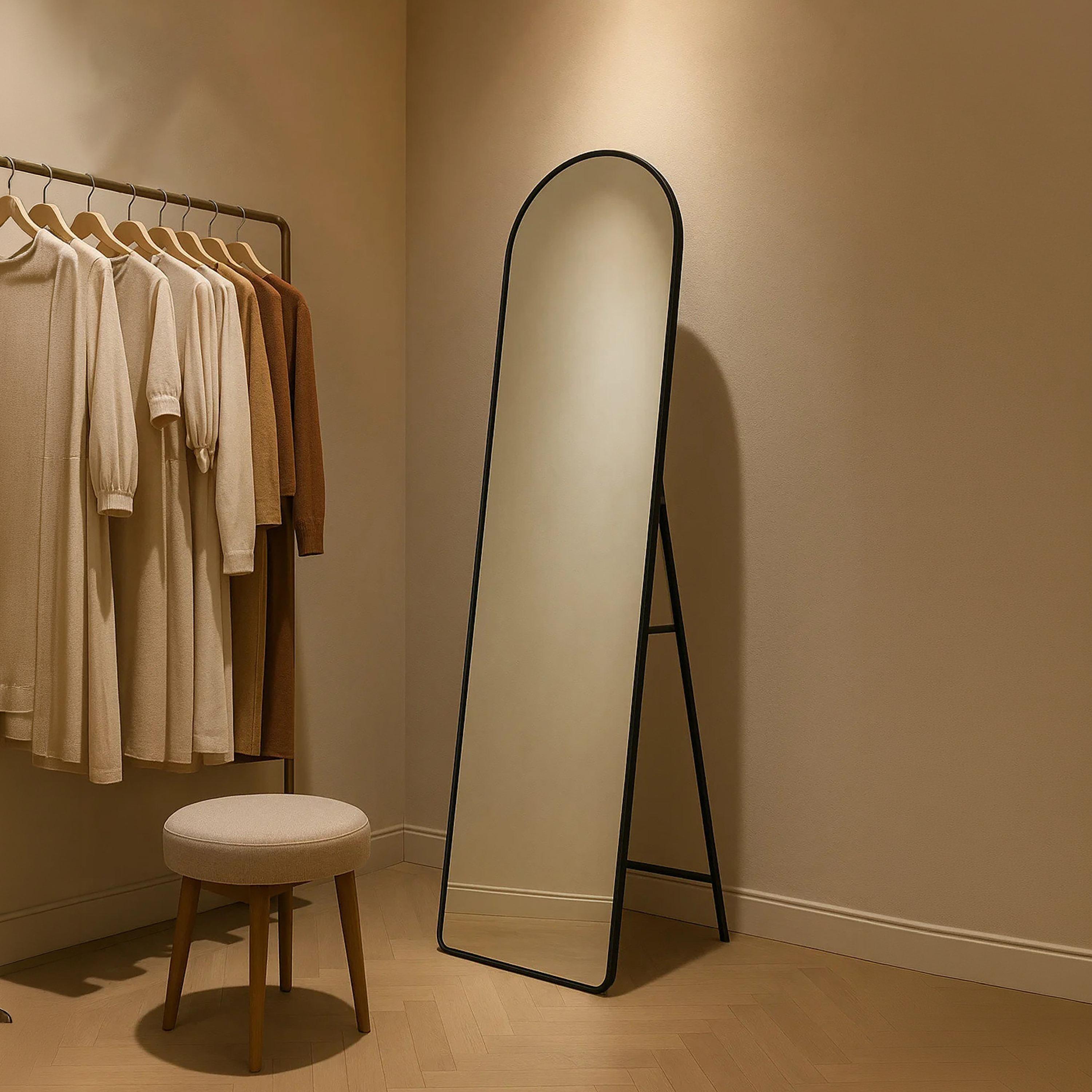 مرآة أرضية زجاجية بتصميم مقوس من ماريا هومز-household-walldecorandmirrors-mirrors-wallmirrors-image-3