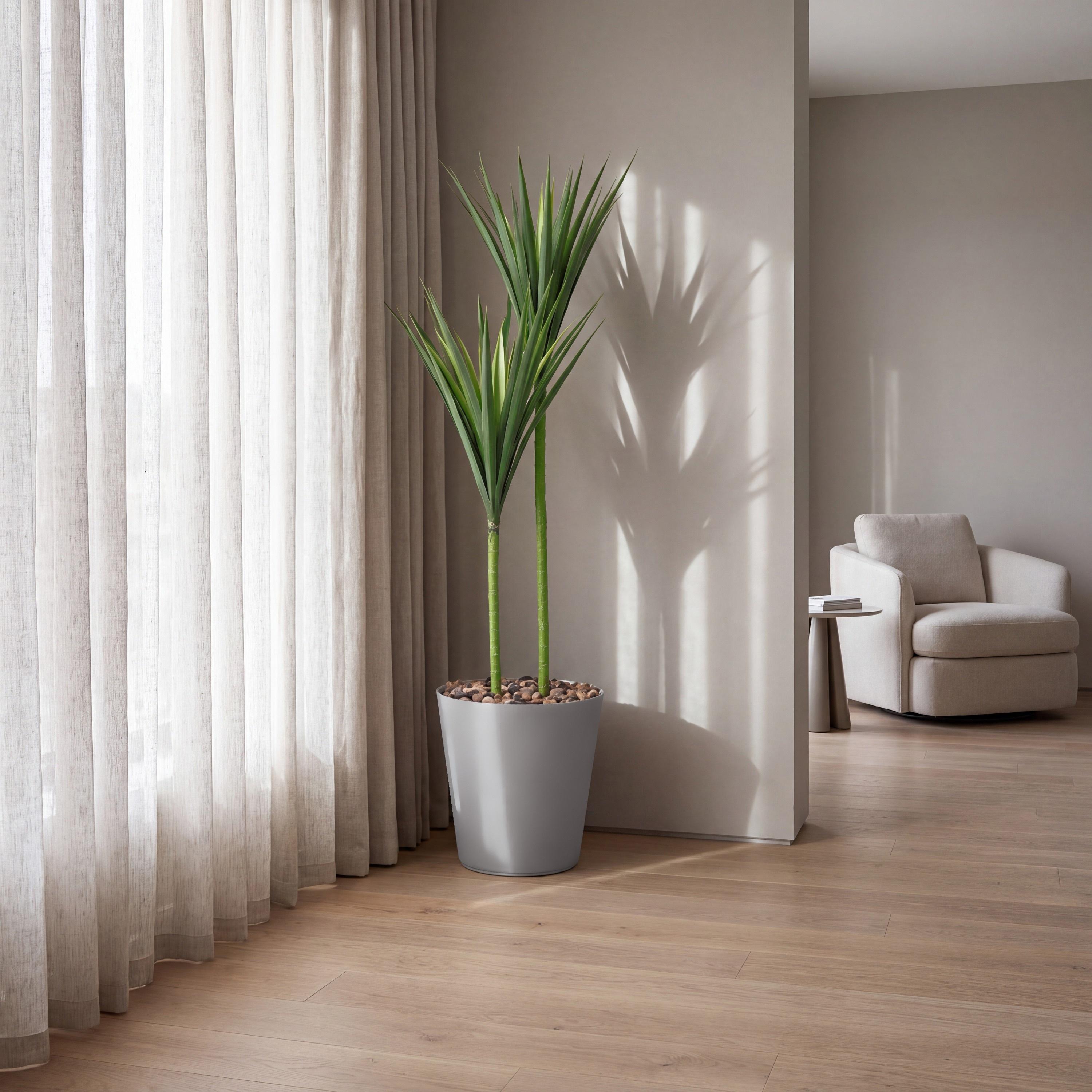 نبتة يوكا صناعية بأصيص من ماريا هومز-household-gardenandoutdoor-artificialflowersandplants-flowers-image-1