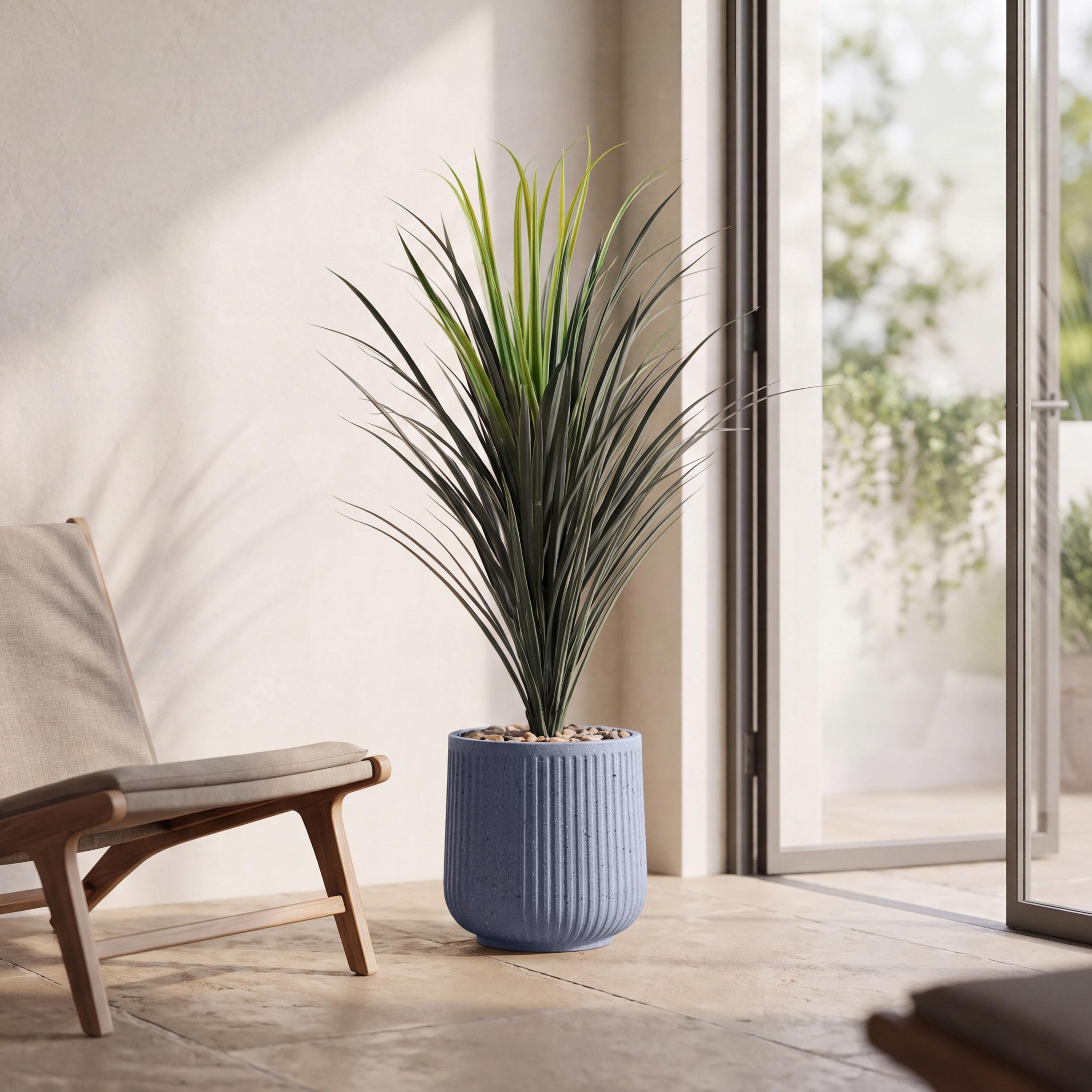 نبتة يوكا صناعية بأصيص من ماريا هومز-household-gardenandoutdoor-artificialflowersandplants-flowers-image-1