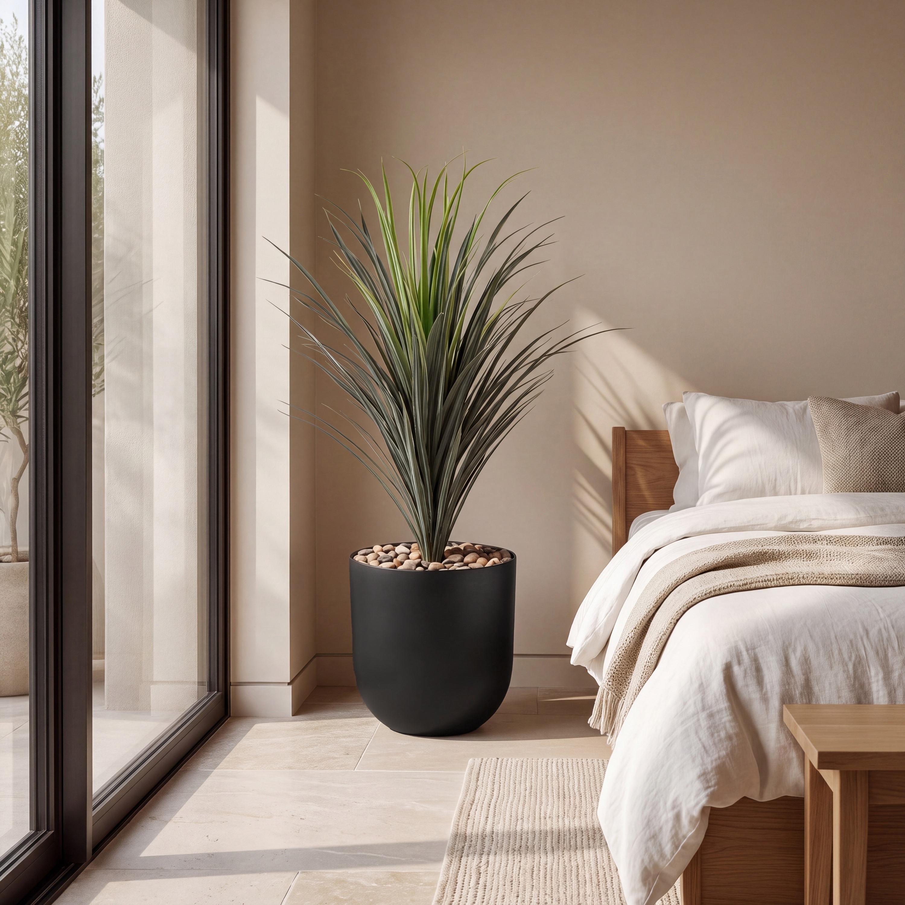 نبتة يوكا صناعية بأصيص من ماريا هومز-household-gardenandoutdoor-artificialflowersandplants-flowers-image-1