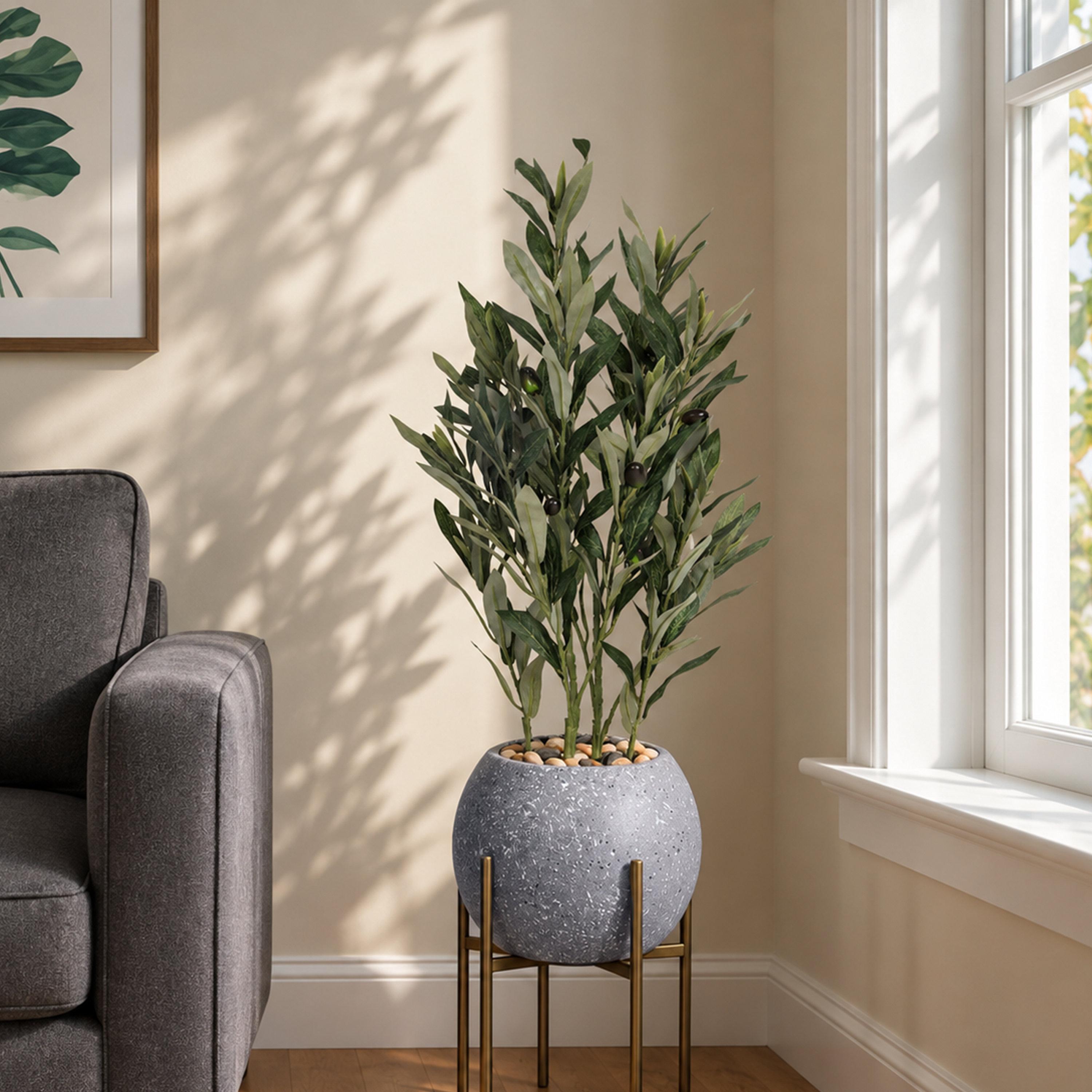 نبتة زيتون صناعية في أصيص من ماريا هومز-household-gardenandoutdoor-artificialflowersandplants-flowers-image-1
