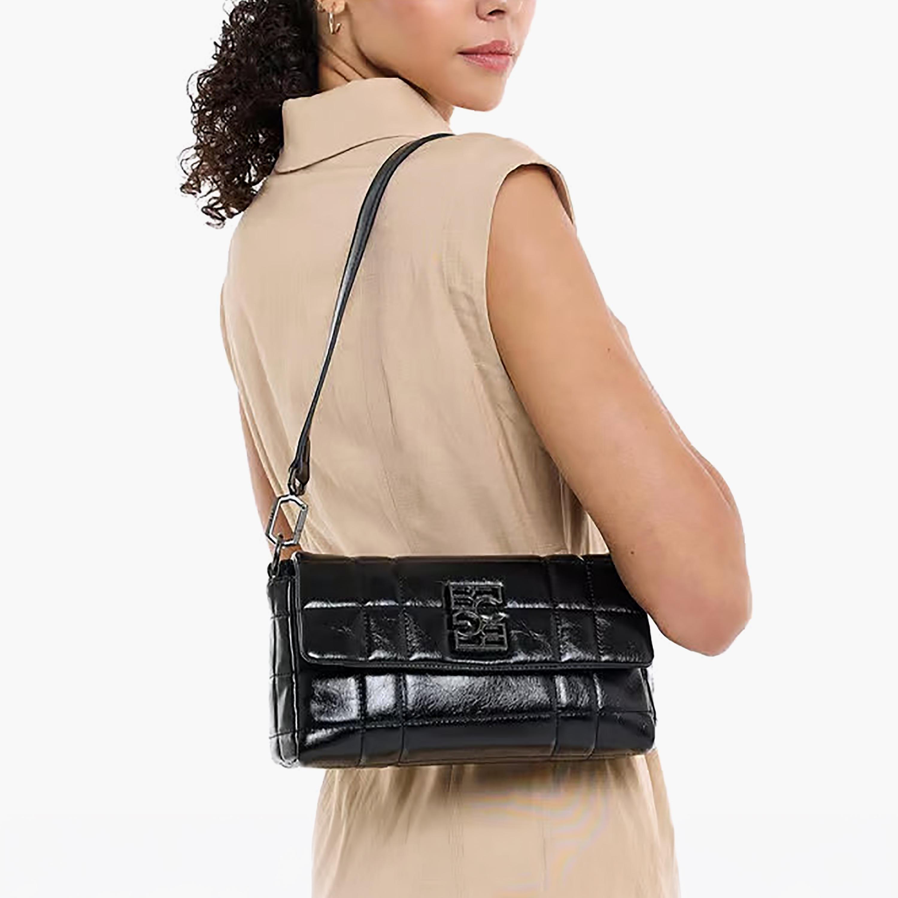 بي سي بي جي - شنطة كتف مبطنة بغطاء وحزام قابل للفصل | 24 × 9 × 13.5 سم-women-bagsandwallets-handbags-image-7