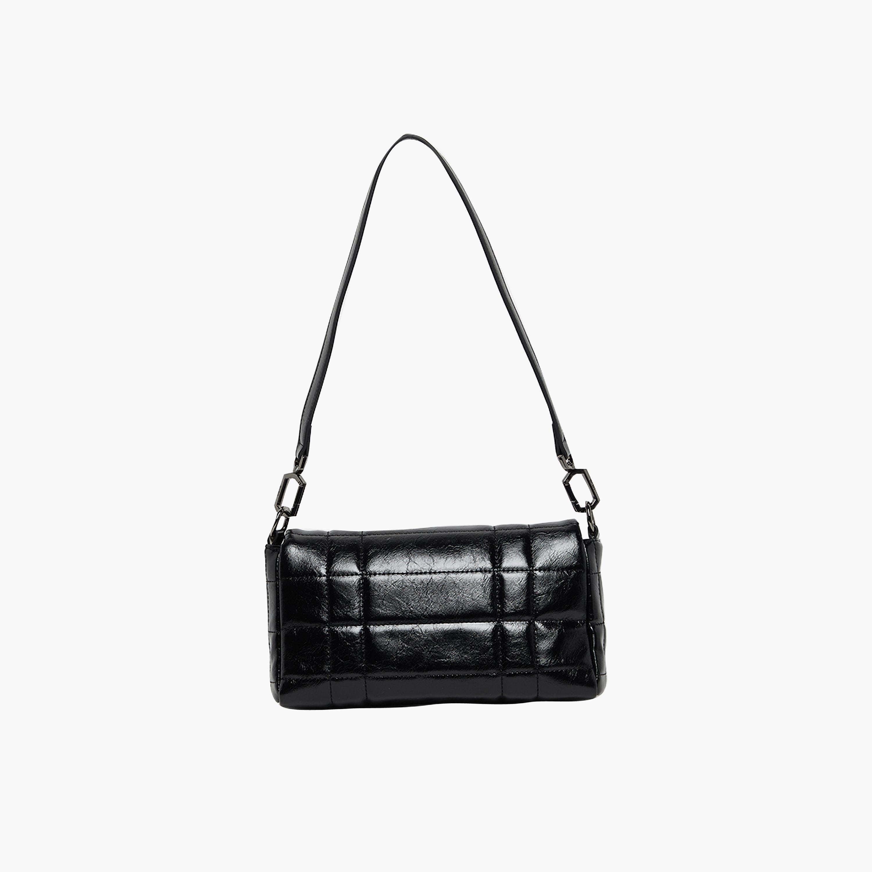 بي سي بي جي - شنطة كتف مبطنة بغطاء وحزام قابل للفصل | 24 × 9 × 13.5 سم-women-bagsandwallets-handbags-image-4