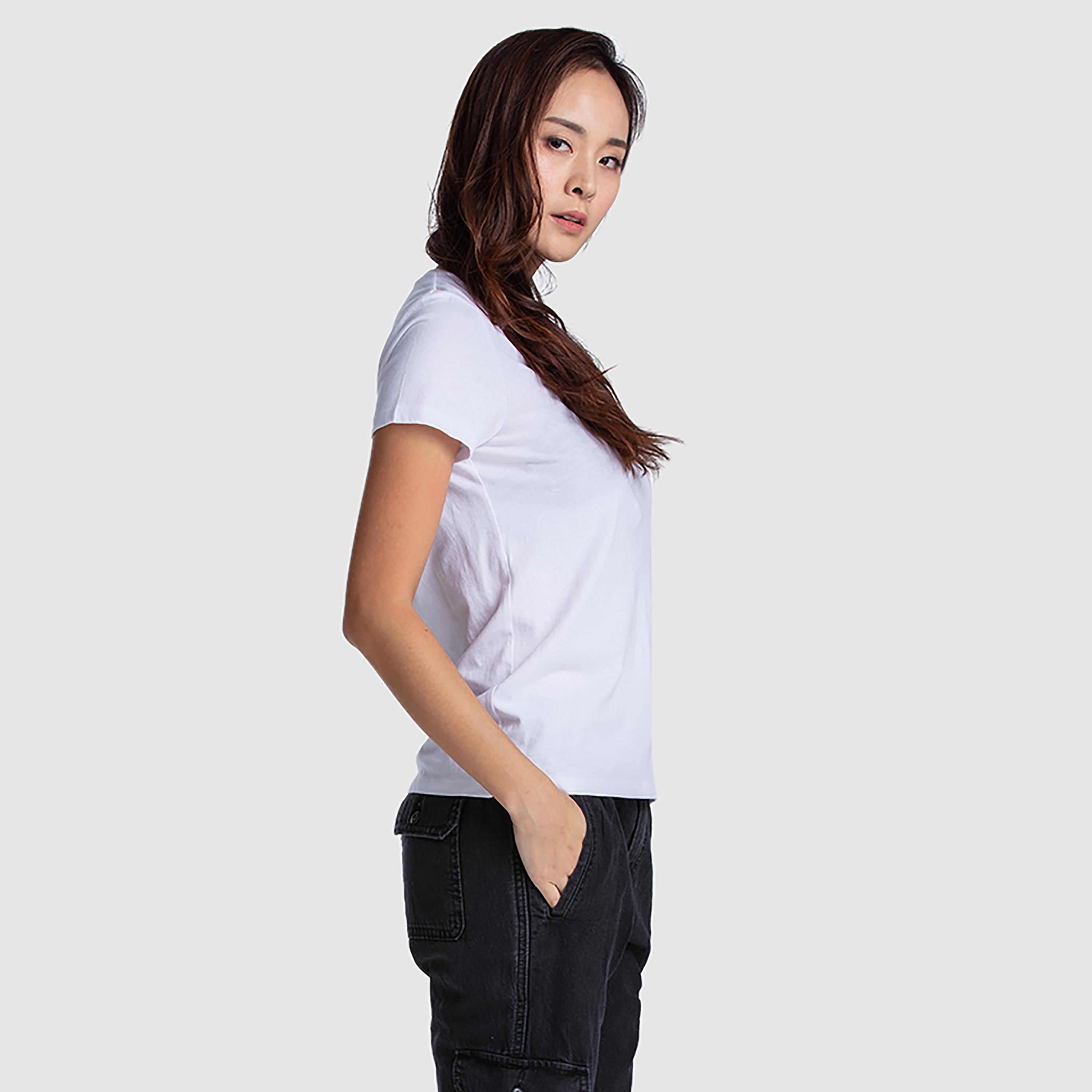 تيشيرت ليفايز بأكمام قصيرة وياقة دائرية مع شعار-women-clothing-tshirts-image-2