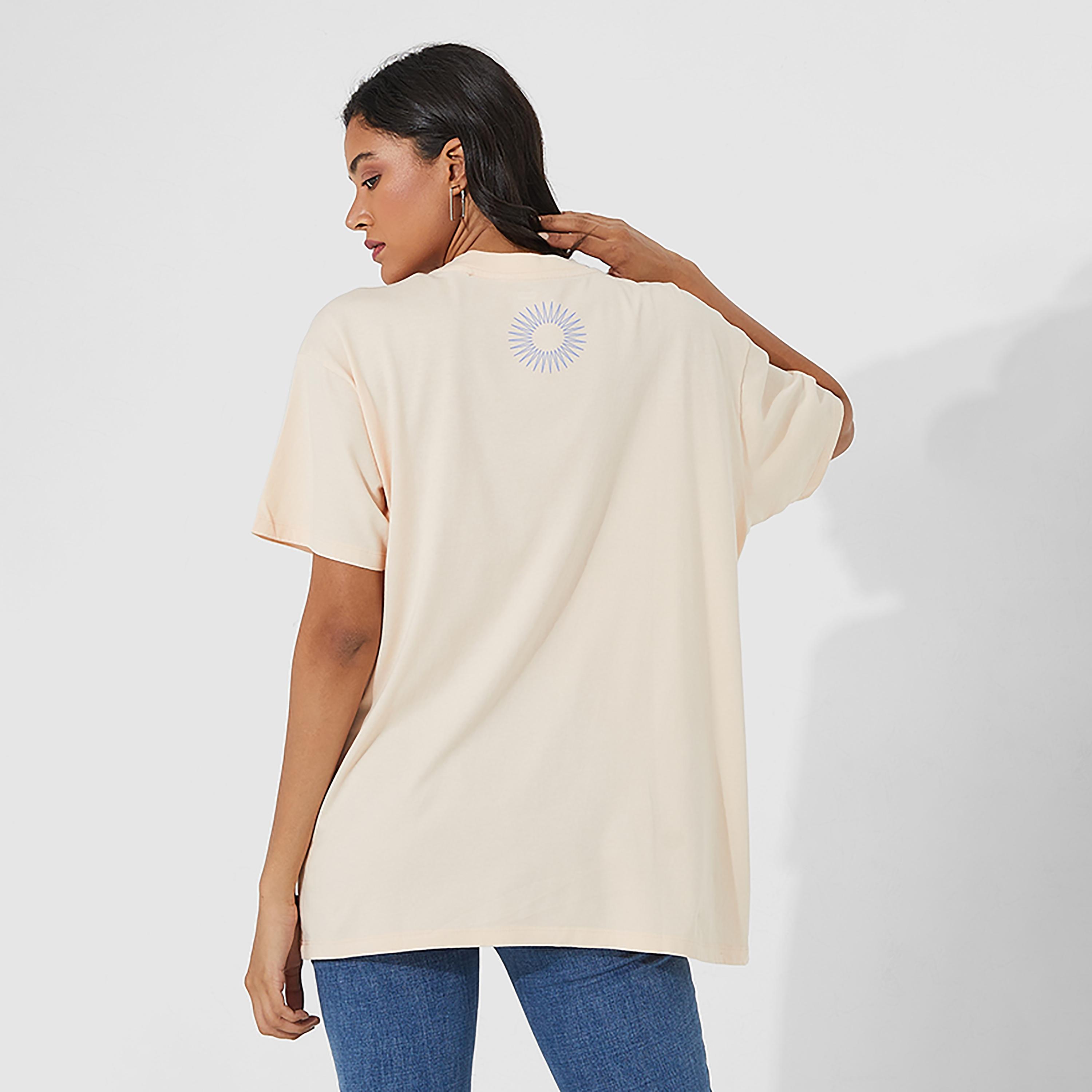 Levi's Graphic Crew Neck Short Sleeves T-Shirt-women-clothing-tshirts-image-2