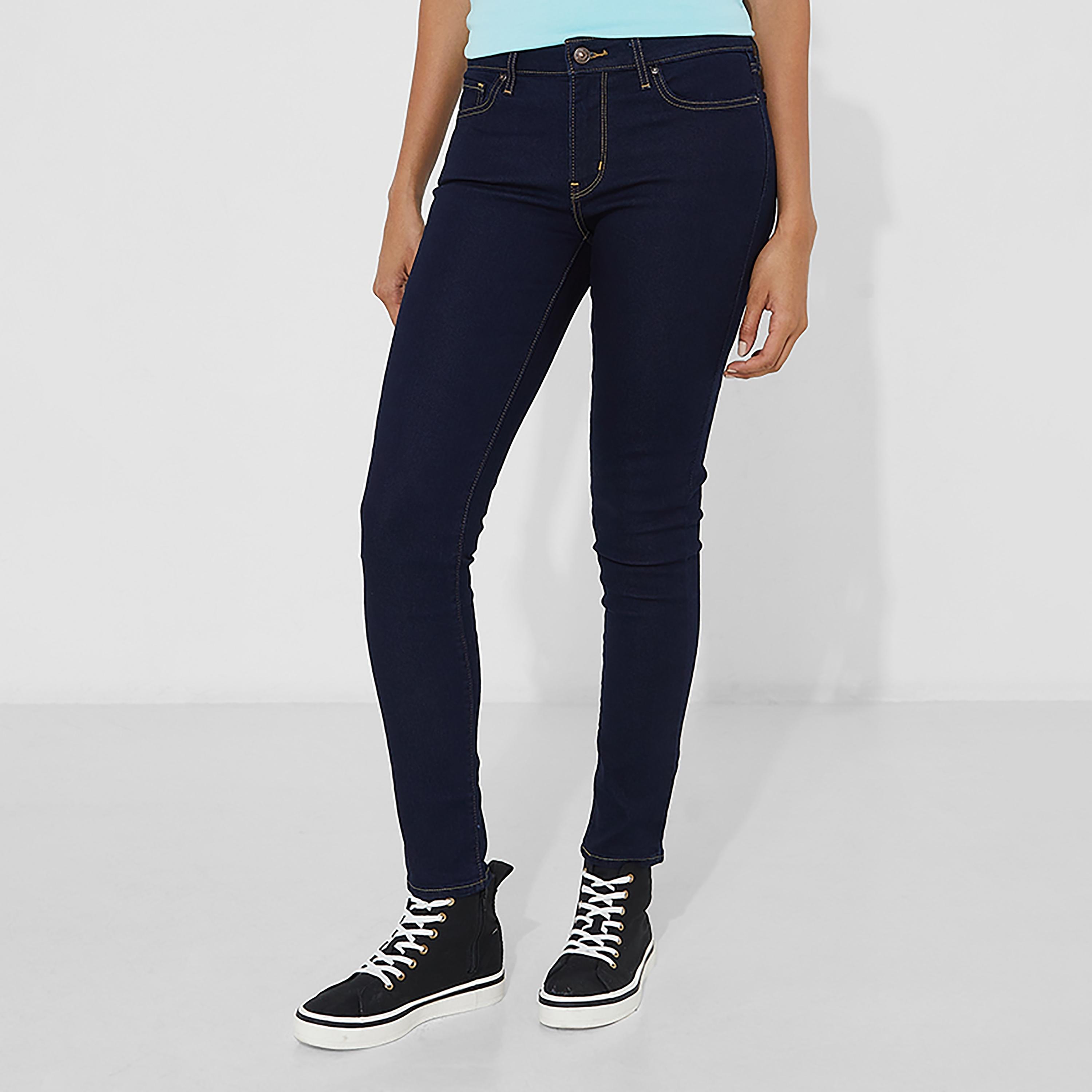 بنطال جينز من ليفايز بلون ازرق ذو اسكيني فت وجيب متوسط الارتفاع-women-clothing-bottoms-jeans-image-2