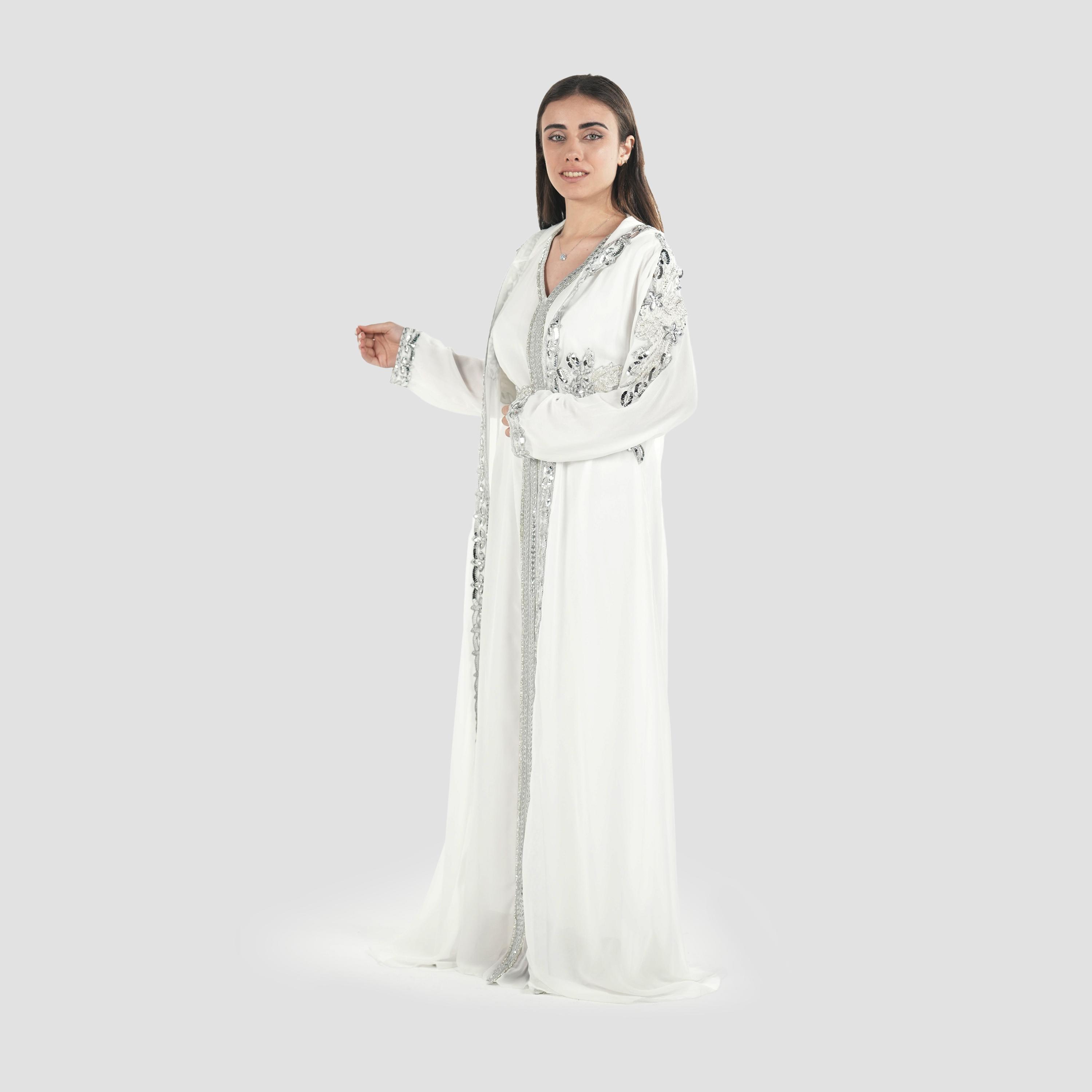 جلابية مغربية نسائية بخرز وغطاء رأس وحزام قماش كريب من البنت الشرقية-women-arabicclothing-jalabiyas-image-1