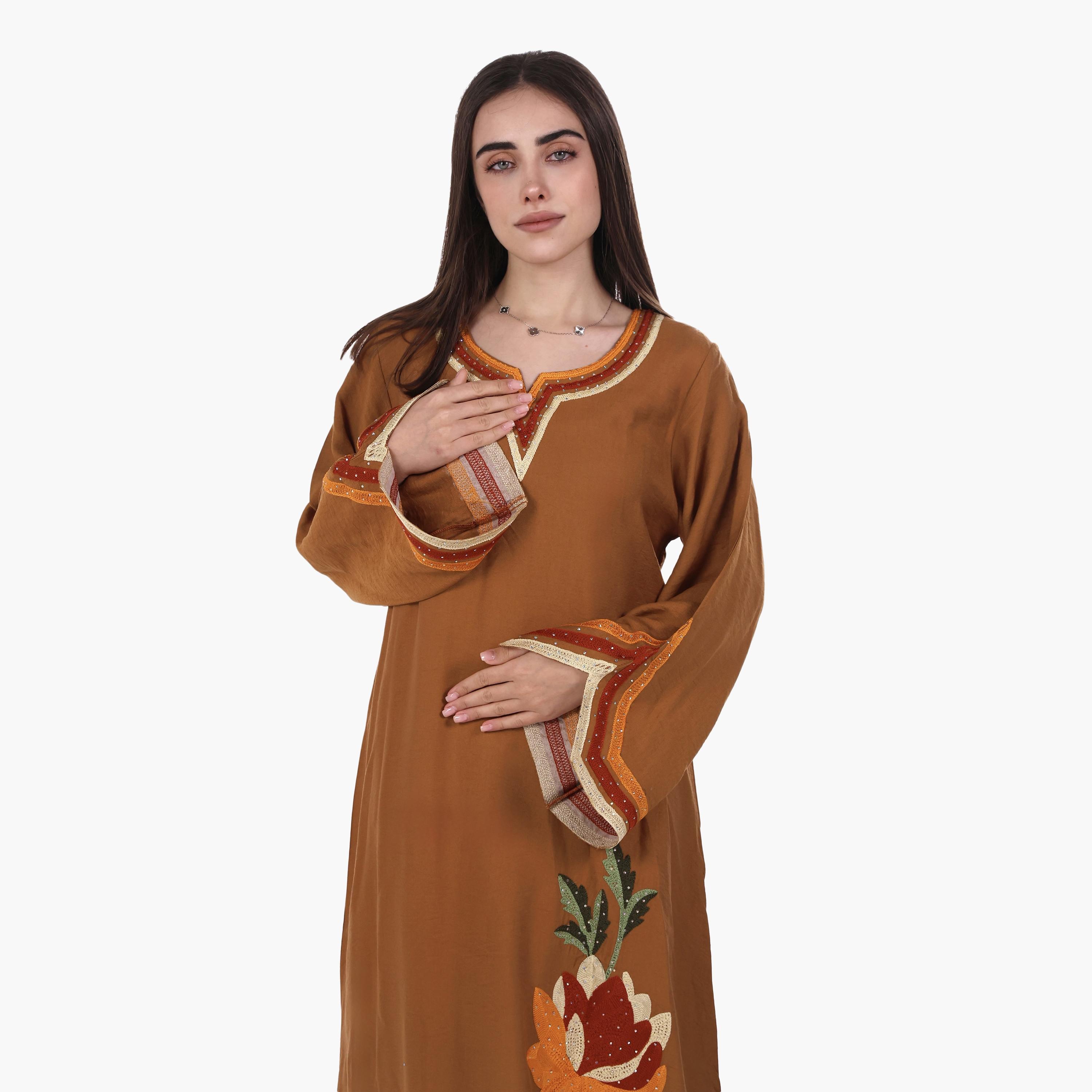 AL BENT AL SHARQIEH Floral Embroidered Flared Sleeves Linen Women's Mukhawar Jalabiya-women-arabicclothing-jalabiyas-image-2