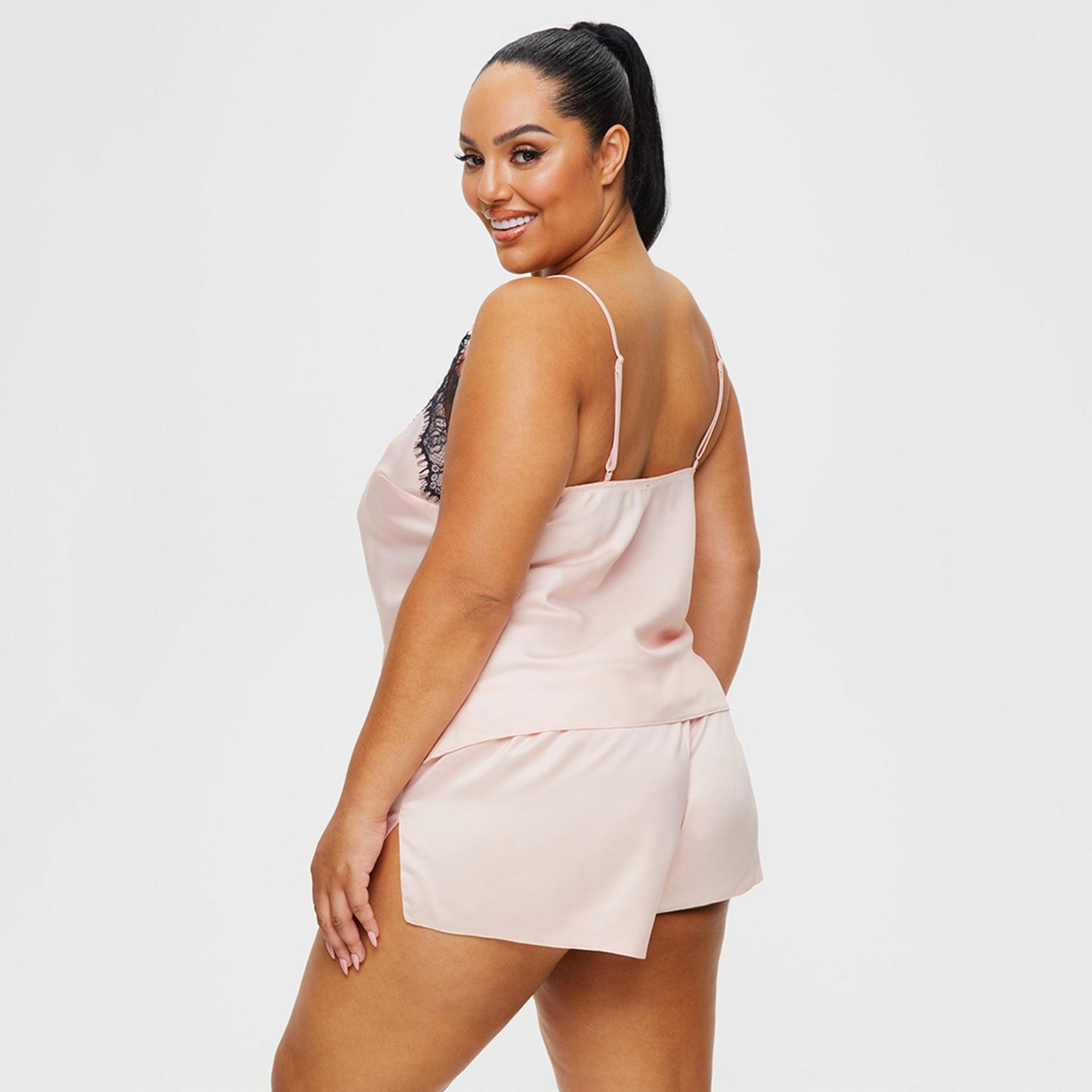طقم من قطعتين كامي وشورت دانتيل نسائي من آن سمرز-women-clothing-nightwear-pyjamas-shortsets-image-2