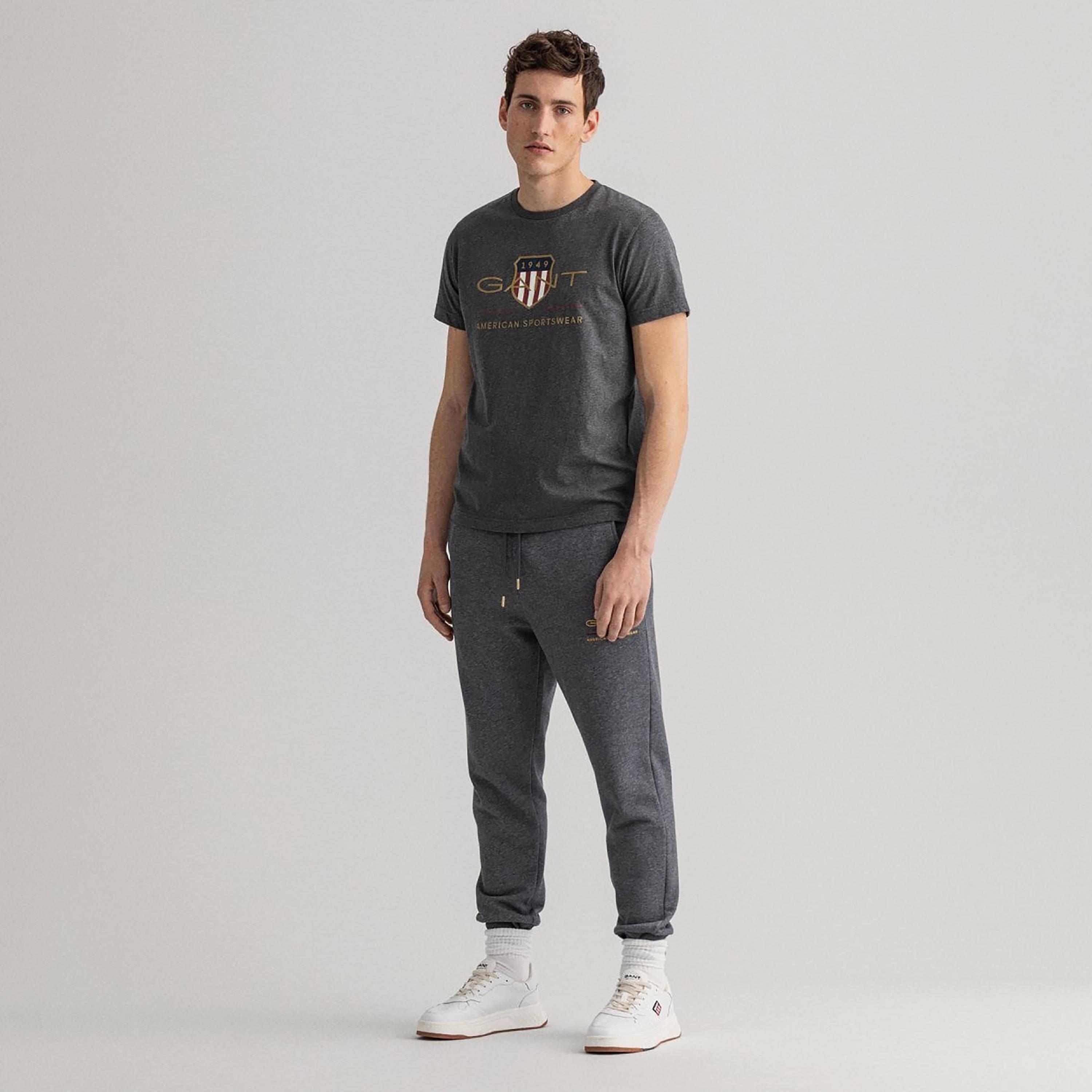 تي-شيرت من جانت لوجو طباعة طاقم الرقبة بأكمام قصيرة ورقبة دائرية-men-clothing-tshirtsandpolos-tshirts-image-2