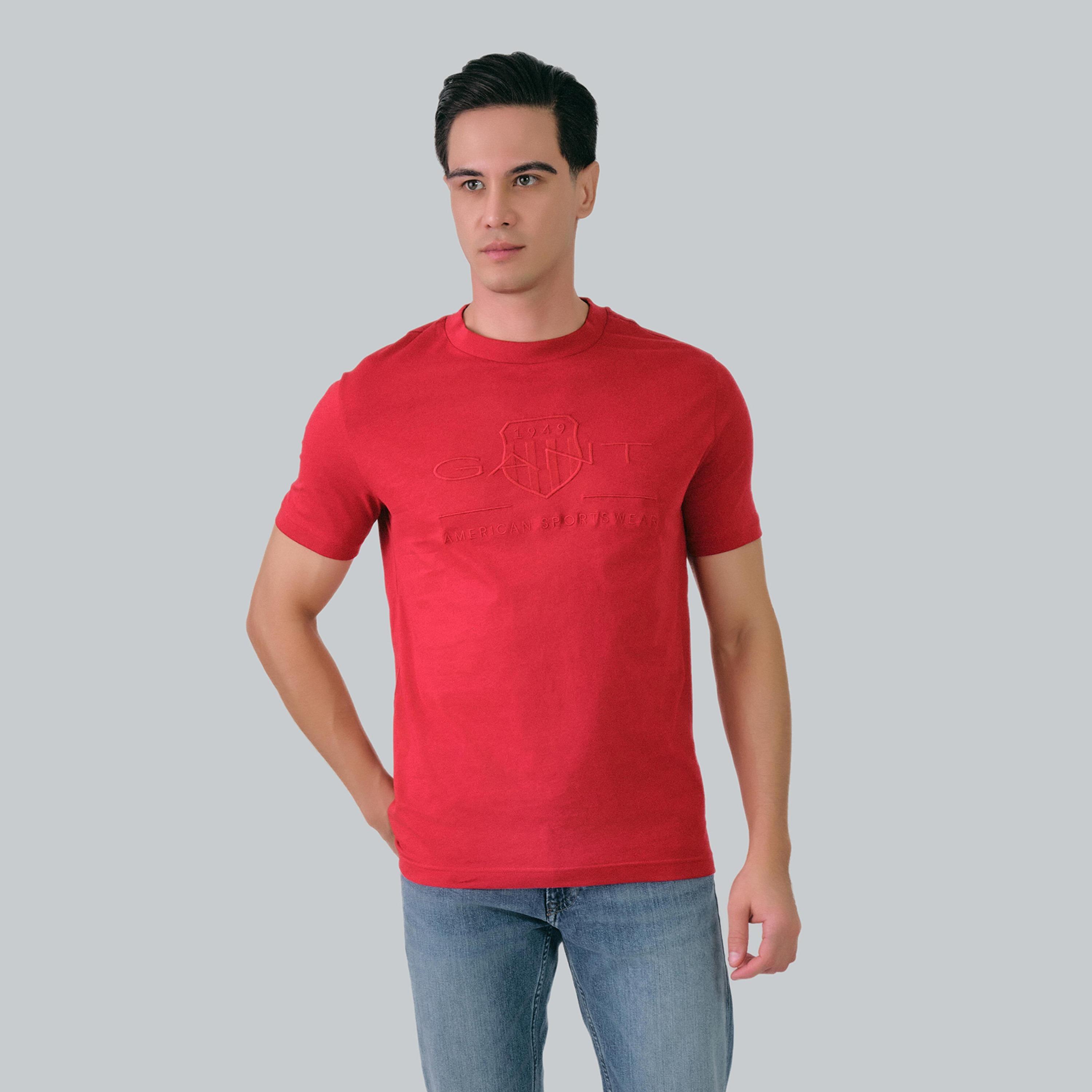 شعار جانت المطرز على الدرع، قميص رجالي بأكمام قصيرة برقبة دائرية-men-clothing-tshirtsandpolos-tshirts-image-6