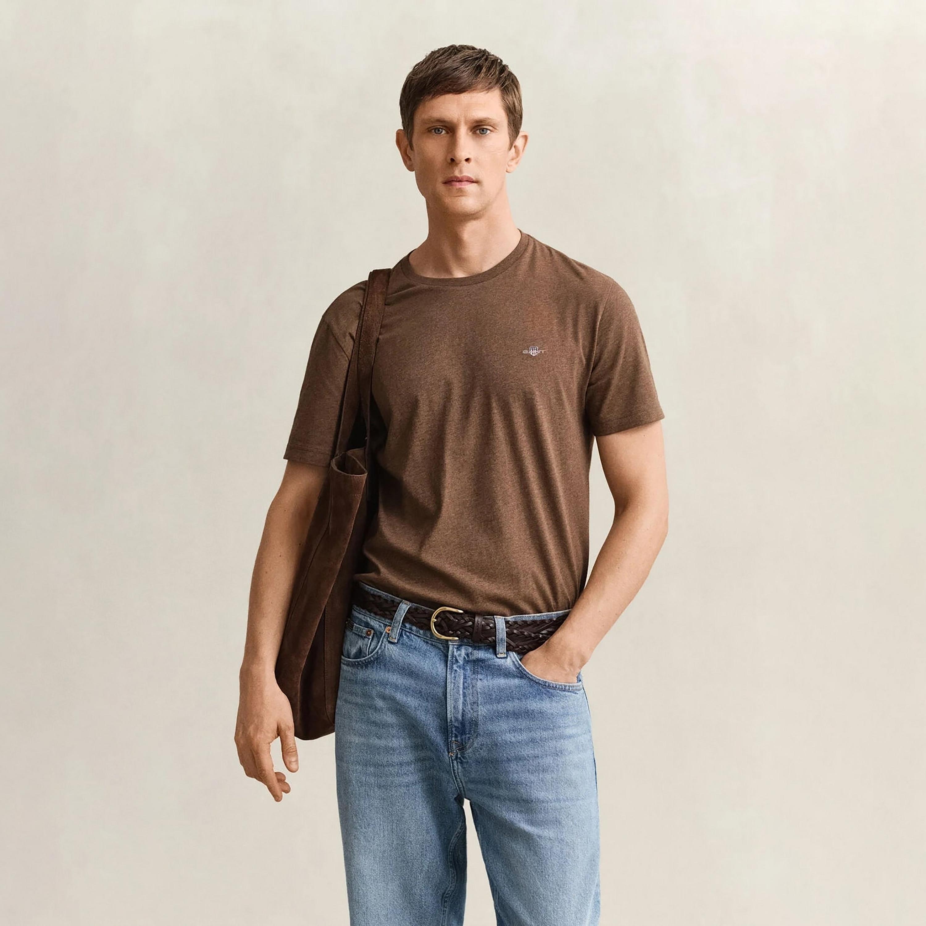 تيشيرت بياقة ضيقة وأكمام قصيرة وشعار من جانت-men-clothing-tshirtsandpolos-tshirts-image-1