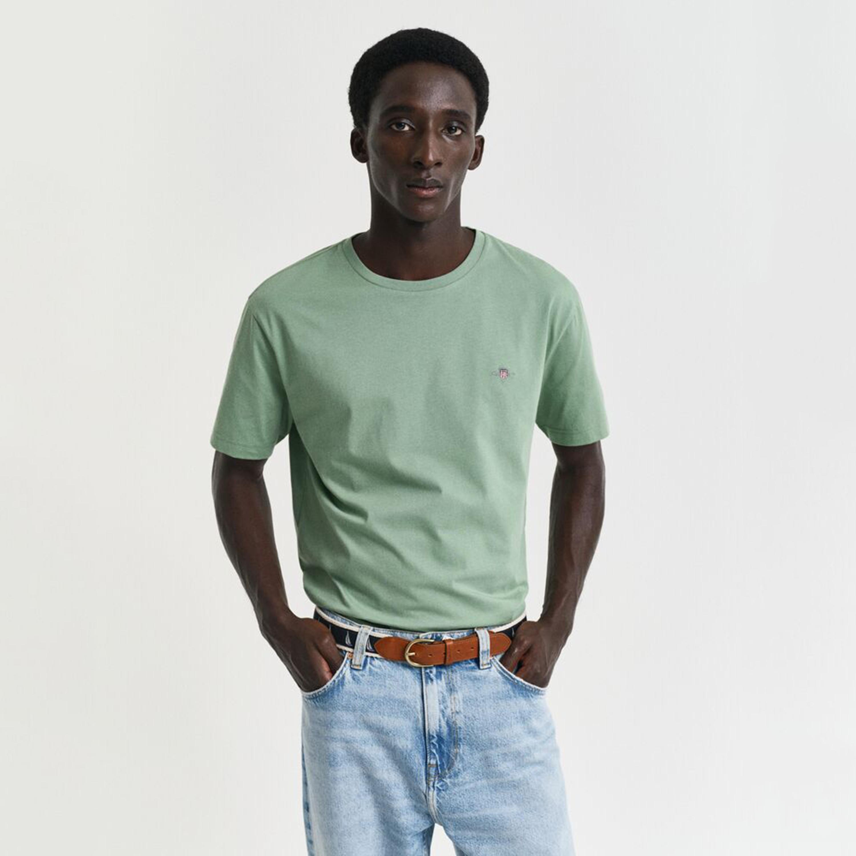تيشيرت رجالي بياقة دائرية وأكمام قصيرة وسادة من جانت.-men-clothing-tshirtsandpolos-tshirts-image-1