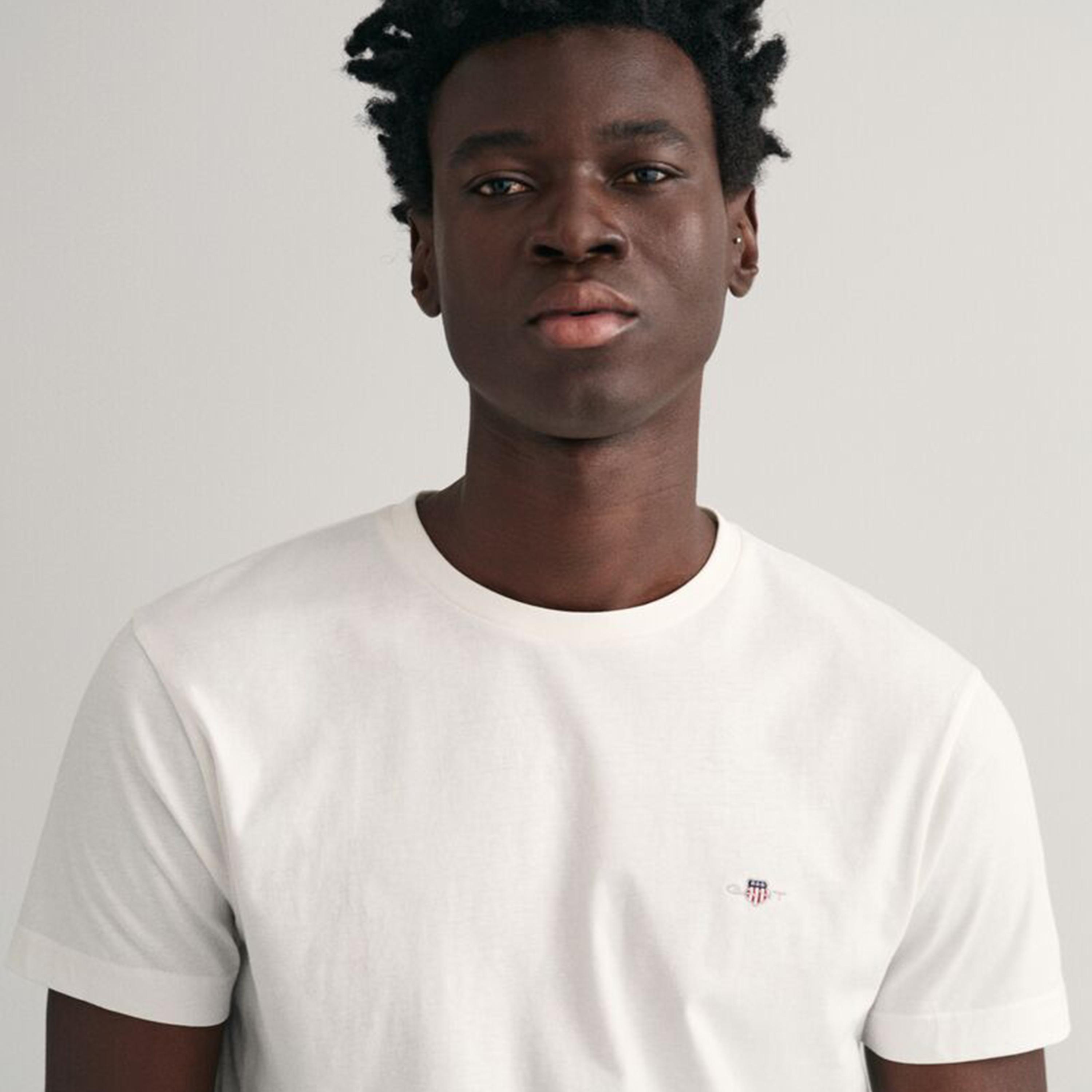 تيشيرت رجالي بياقة دائرية وأكمام قصيرة وسادة من جانت.-men-clothing-tshirtsandpolos-tshirts-image-3