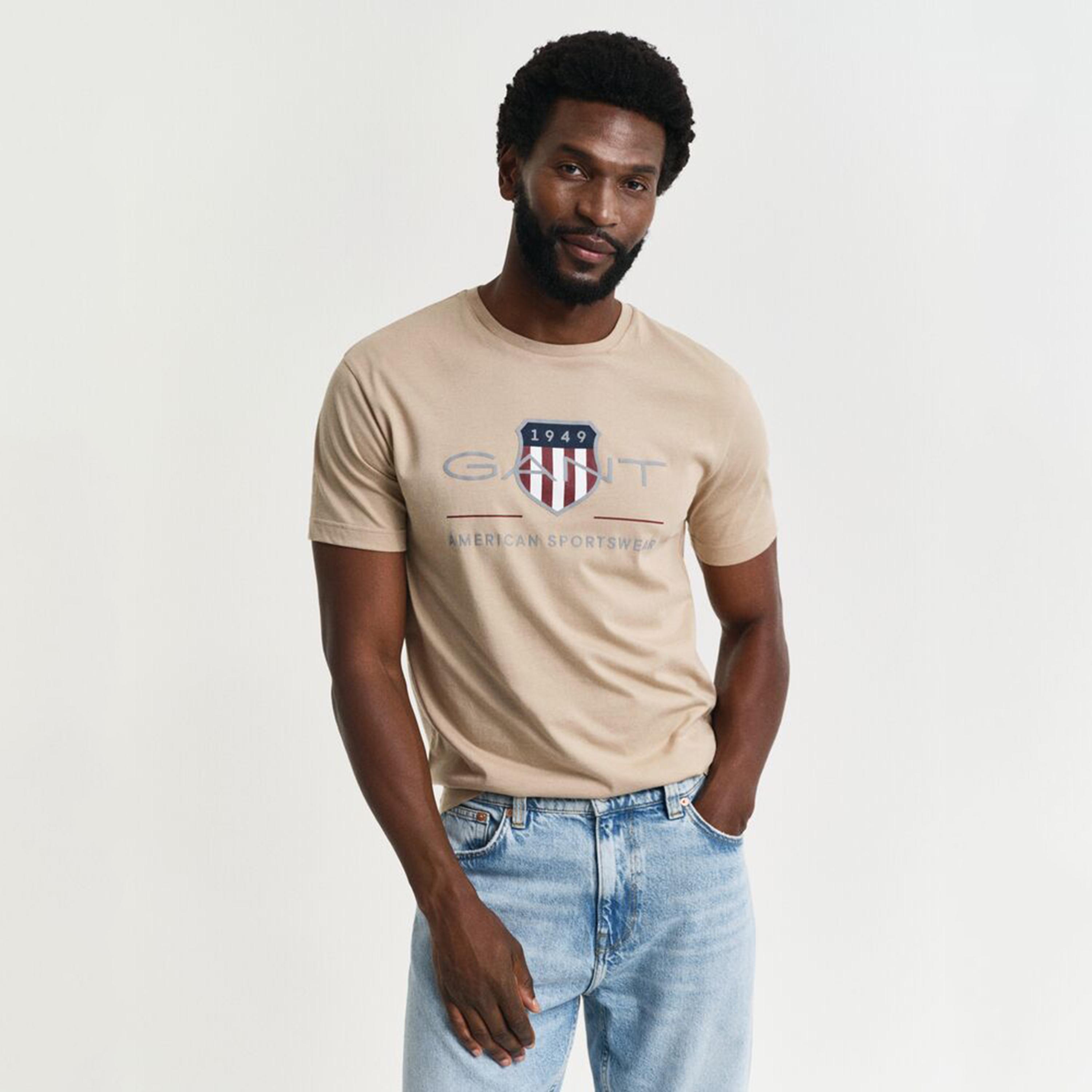 تيشيرت رجالي بياقة دائرية وأكمام قصيرة وطبعة شعار من جانت.-men-clothing-tshirtsandpolos-tshirts-image-1