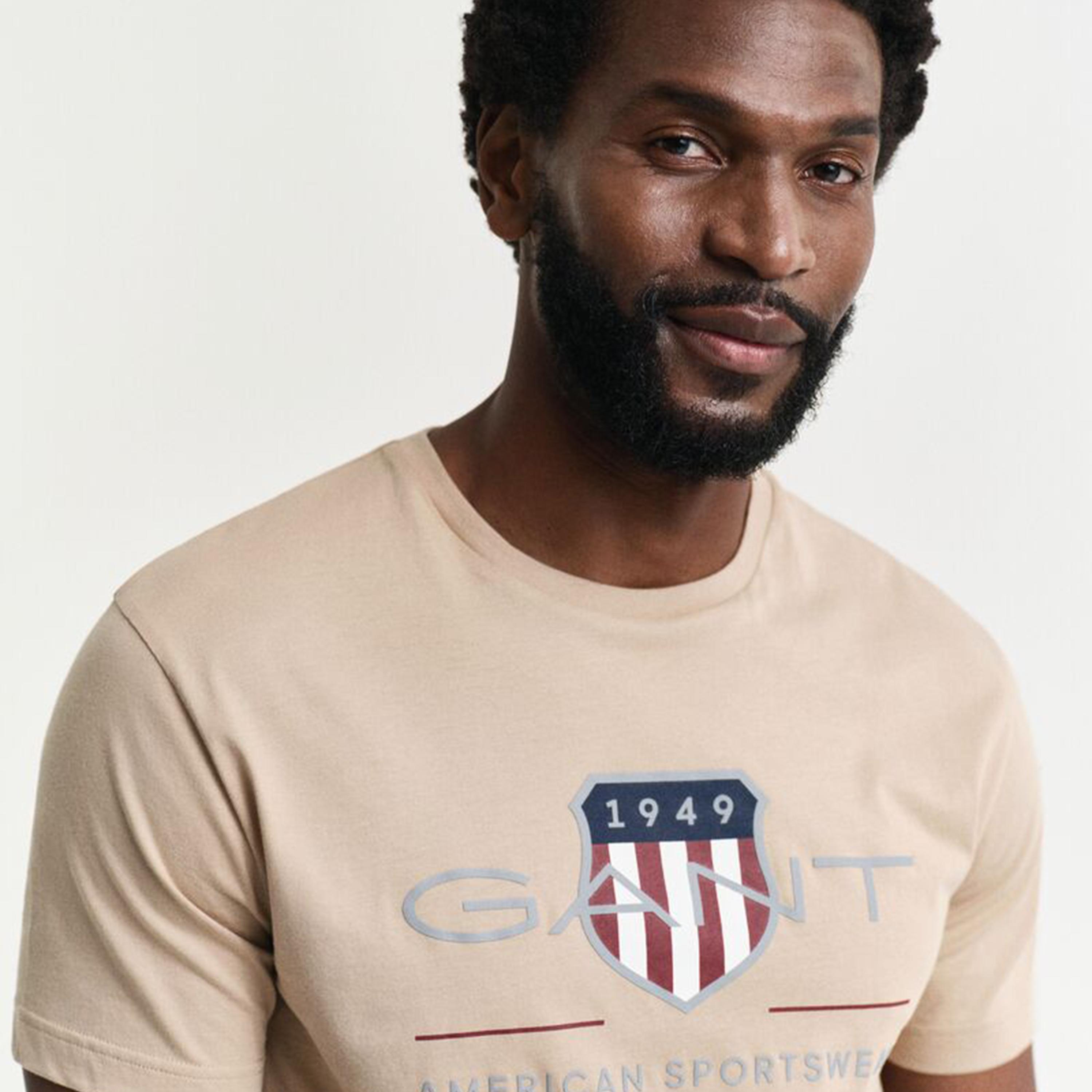 تيشيرت رجالي بياقة دائرية وأكمام قصيرة وطبعة شعار من جانت.-men-clothing-tshirtsandpolos-tshirts-image-3