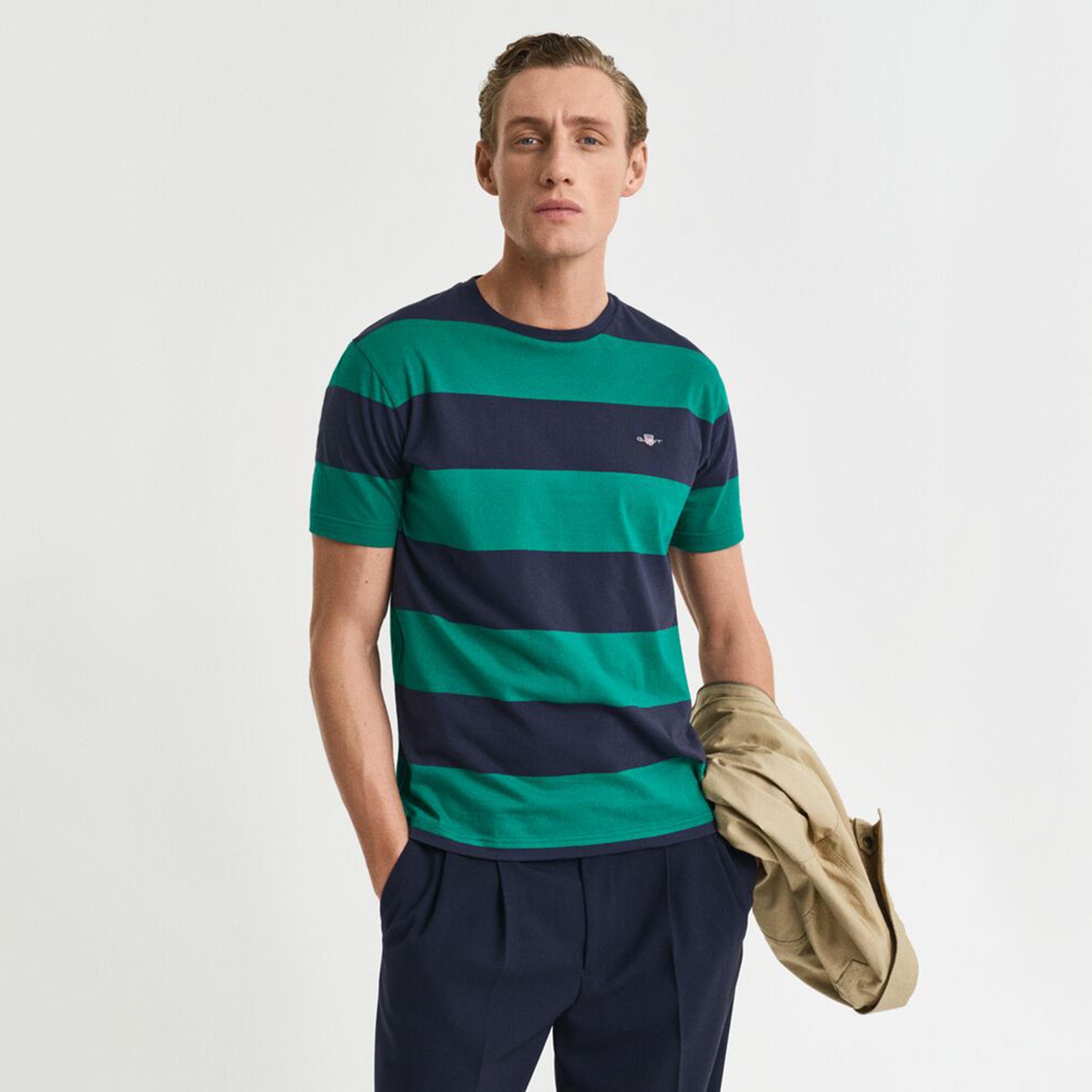 تيشيرت رجالي بياقة دائرية وأكمام قصيرة ومخطط من جانت.-men-clothing-tshirtsandpolos-tshirts-image-1