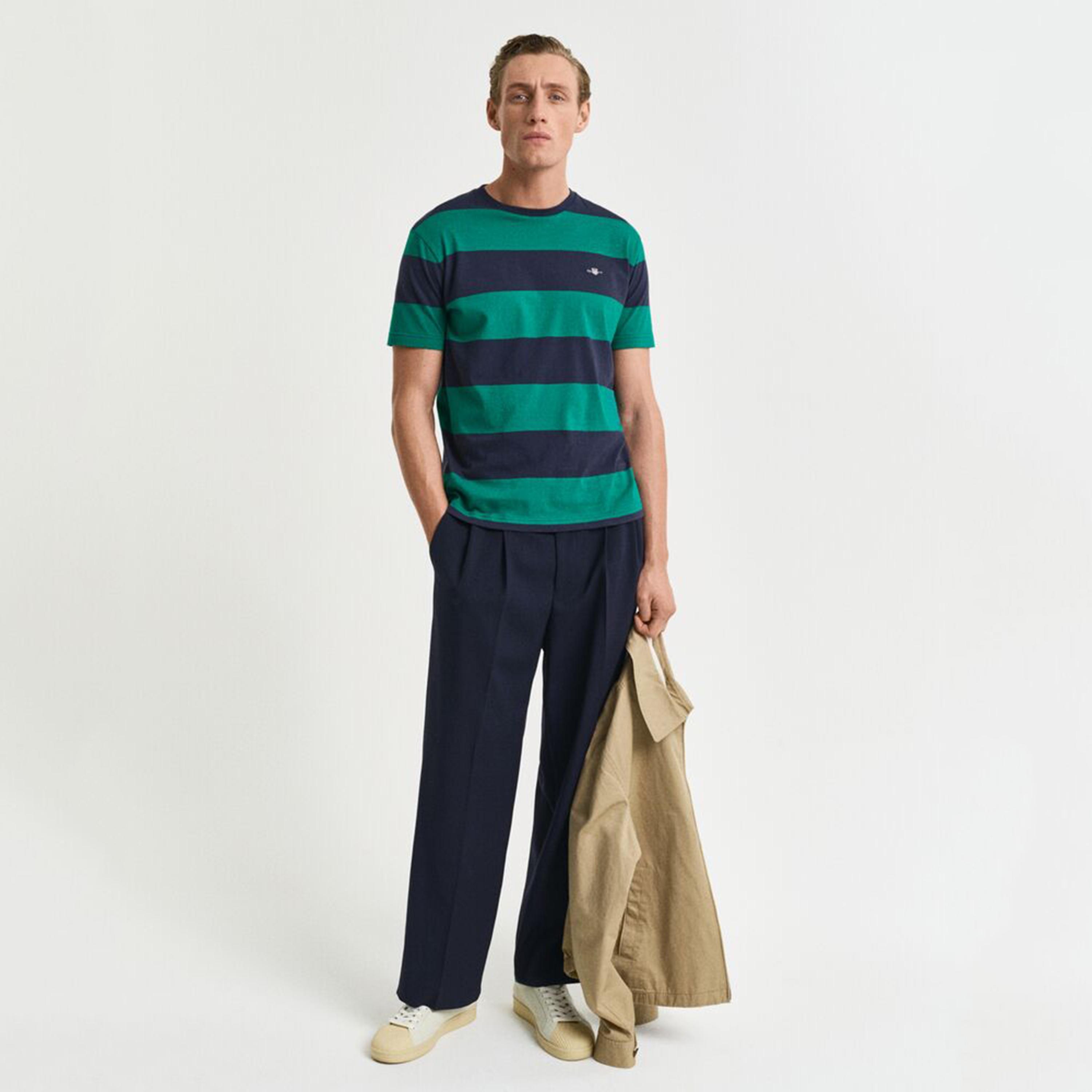 تيشيرت رجالي بياقة دائرية وأكمام قصيرة ومخطط من جانت.-men-clothing-tshirtsandpolos-tshirts-image-2