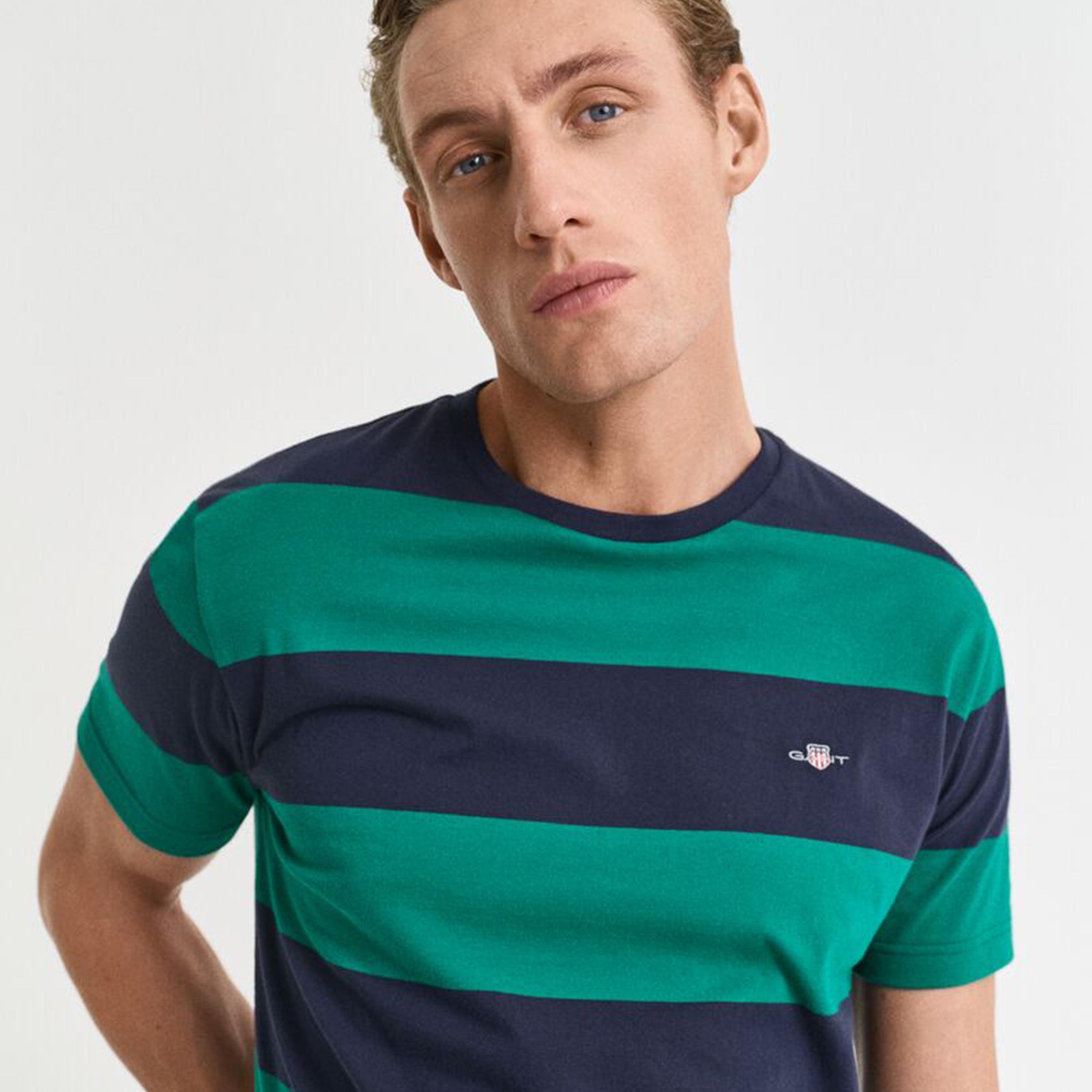 تيشيرت رجالي بياقة دائرية وأكمام قصيرة ومخطط من جانت.-men-clothing-tshirtsandpolos-tshirts-image-3