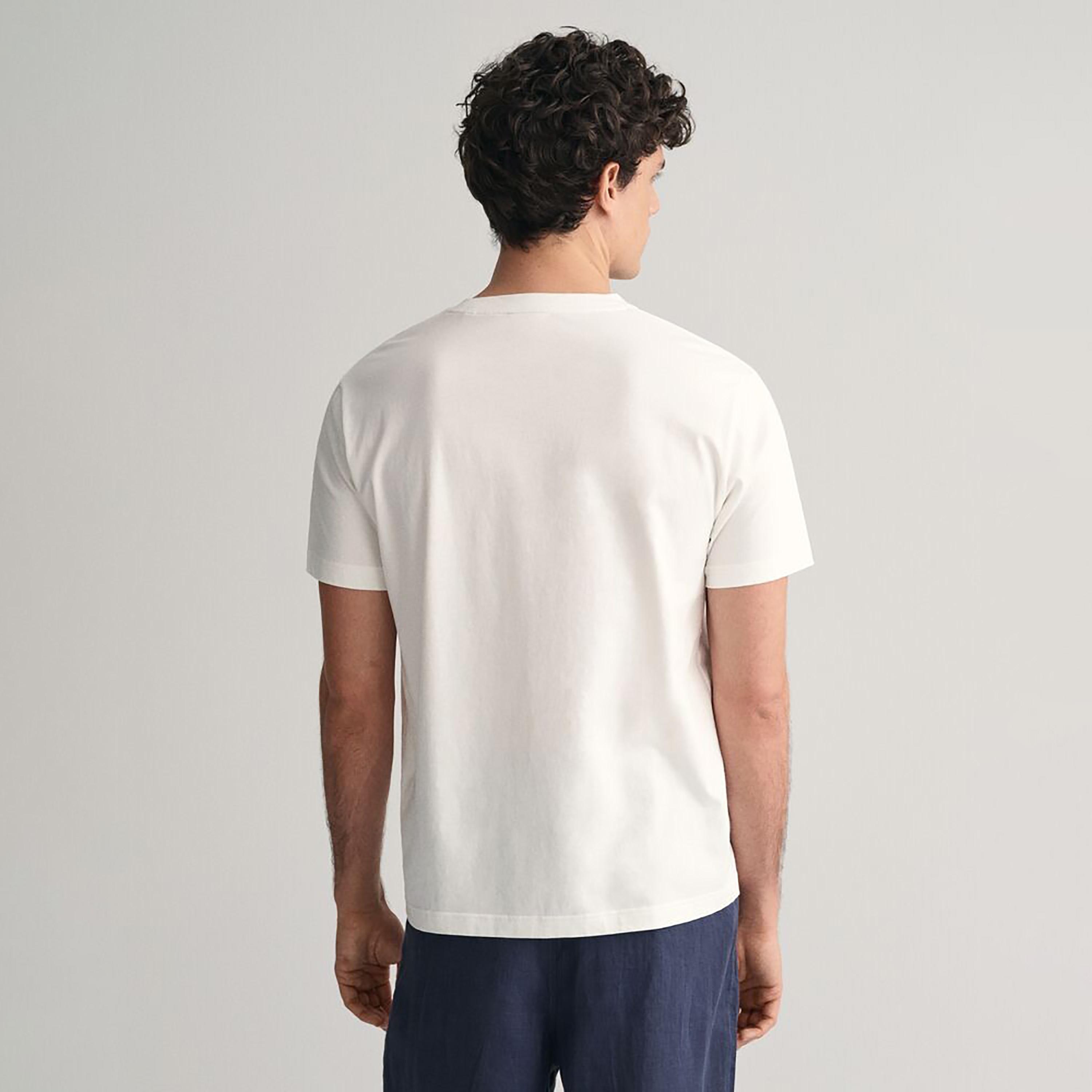 تي شيرت رجالي بأكمام قصيرة ورقبة مستديرة وشعار صغير من Gant-men-clothing-tshirtsandpolos-tshirts-image-4