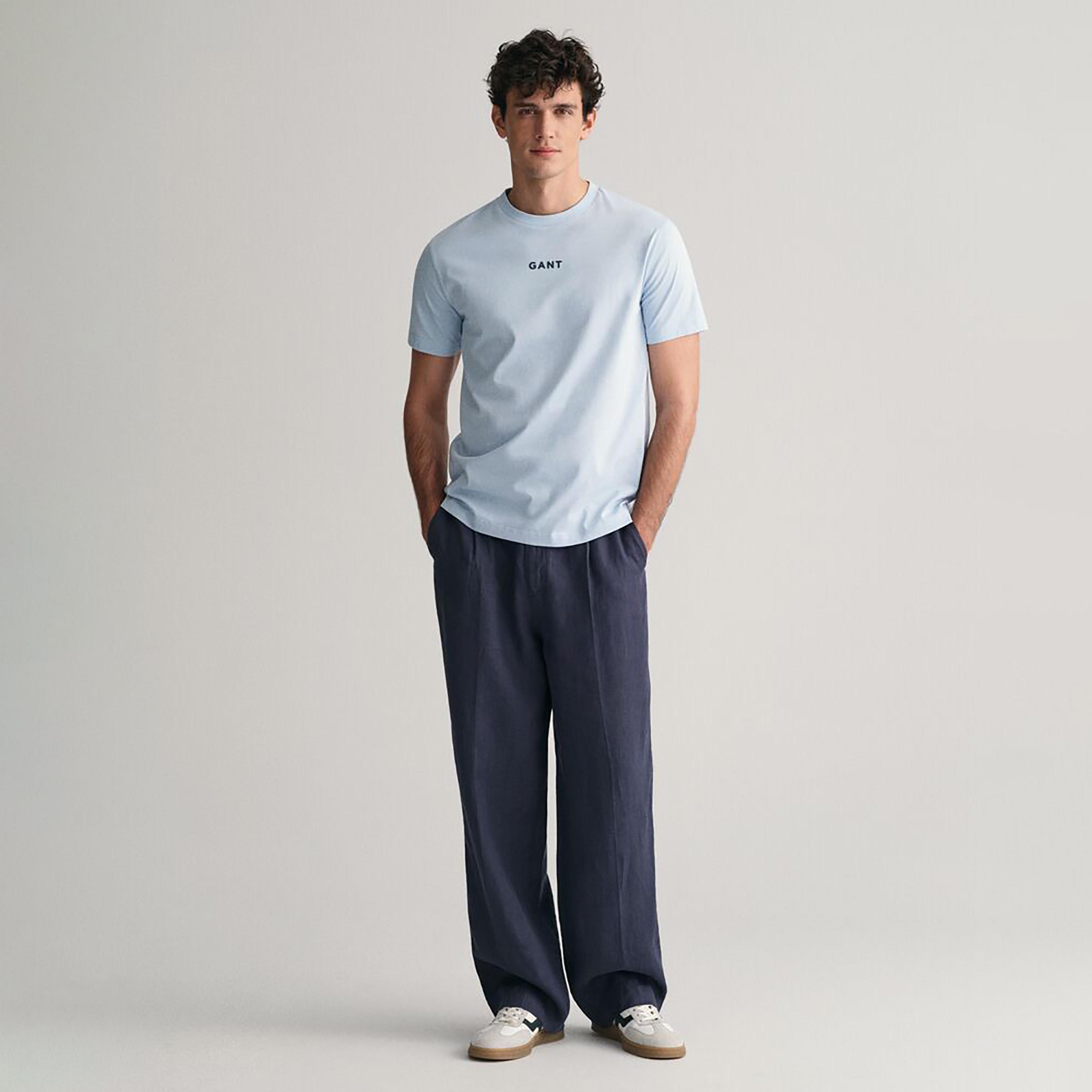 تي شيرت رجالي بأكمام قصيرة ورقبة مستديرة وشعار صغير من Gant-men-clothing-tshirtsandpolos-tshirts-image-12