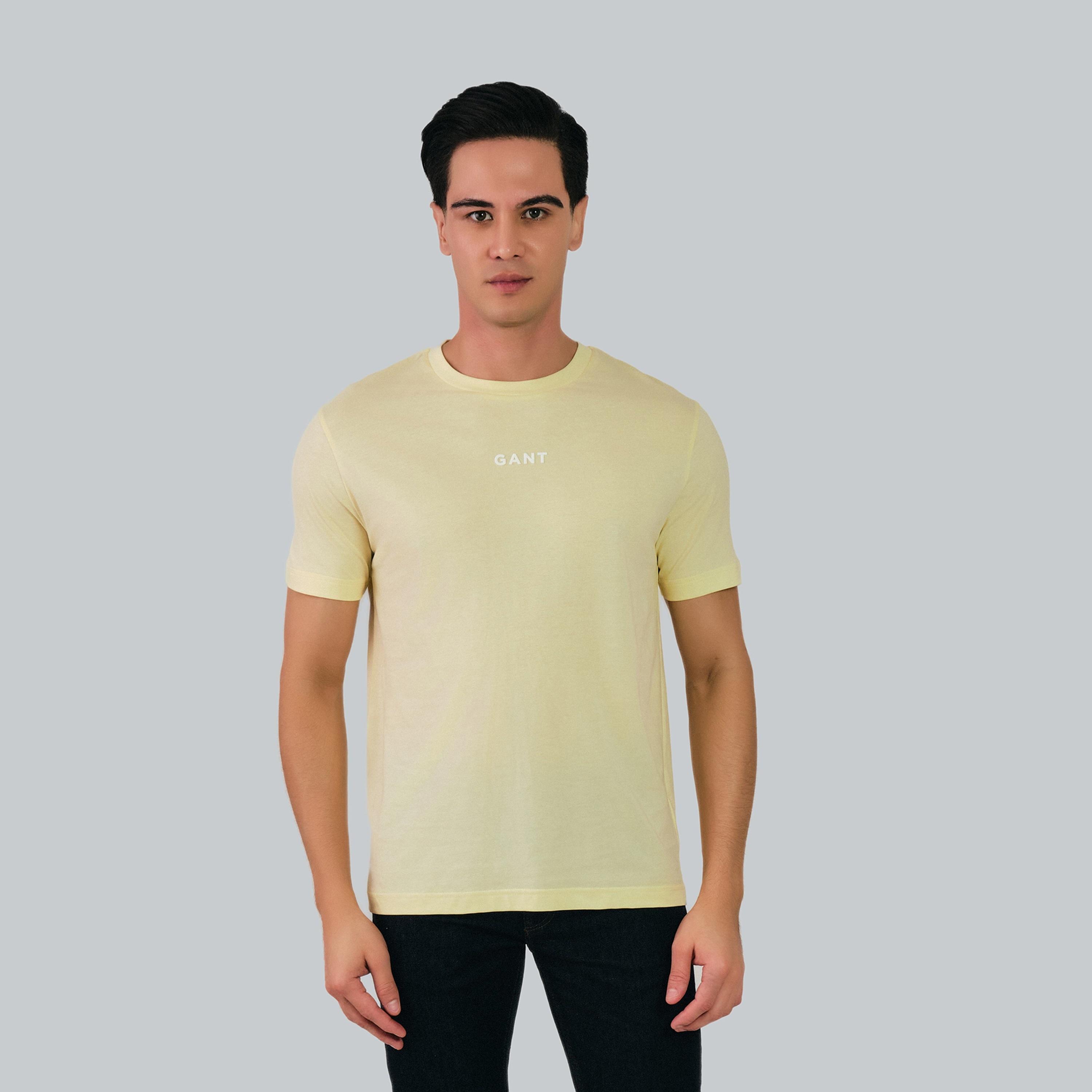 تي شيرت رجالي بأكمام قصيرة ورقبة مستديرة وشعار صغير من Gant-men-clothing-tshirtsandpolos-tshirts-image-21